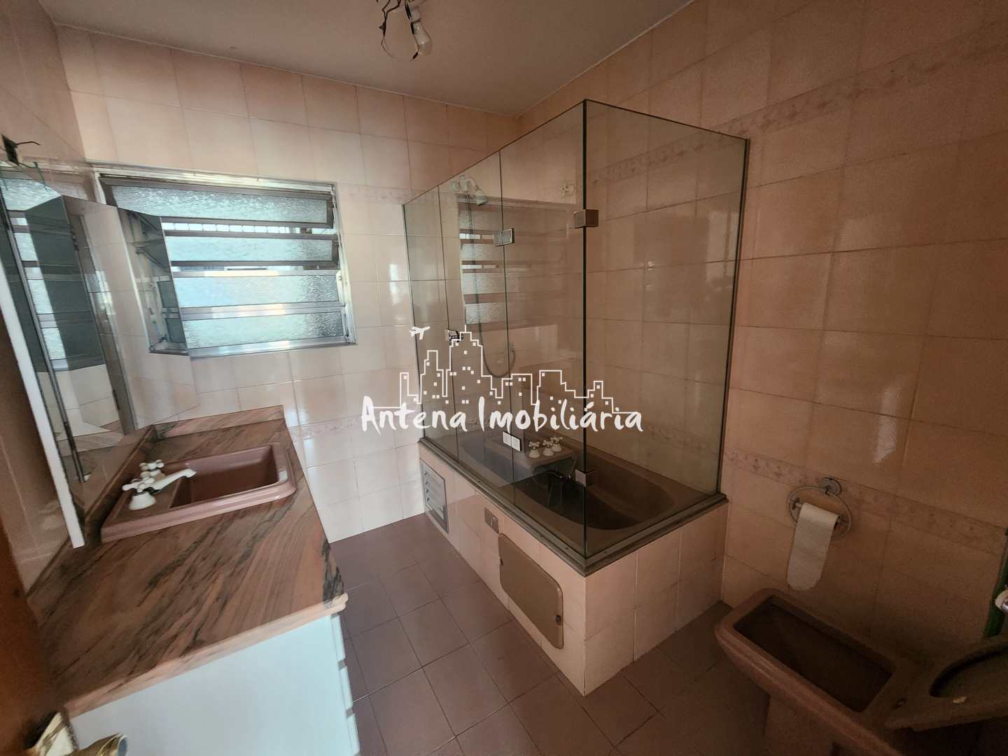 Apartamento à venda com 3 quartos, 159m² - Foto 13