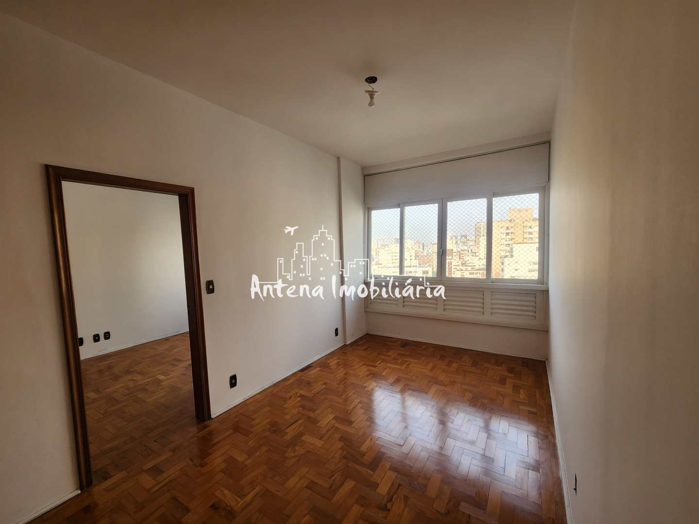 Apartamento à venda com 3 quartos, 159m² - Foto 8