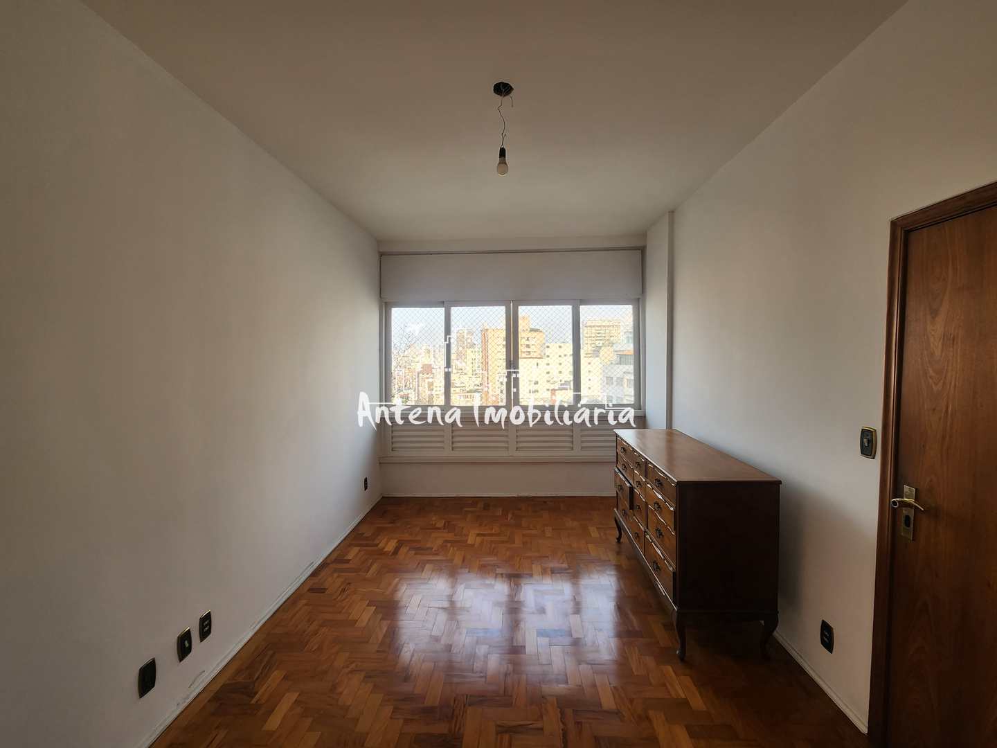 Apartamento à venda com 3 quartos, 159m² - Foto 11