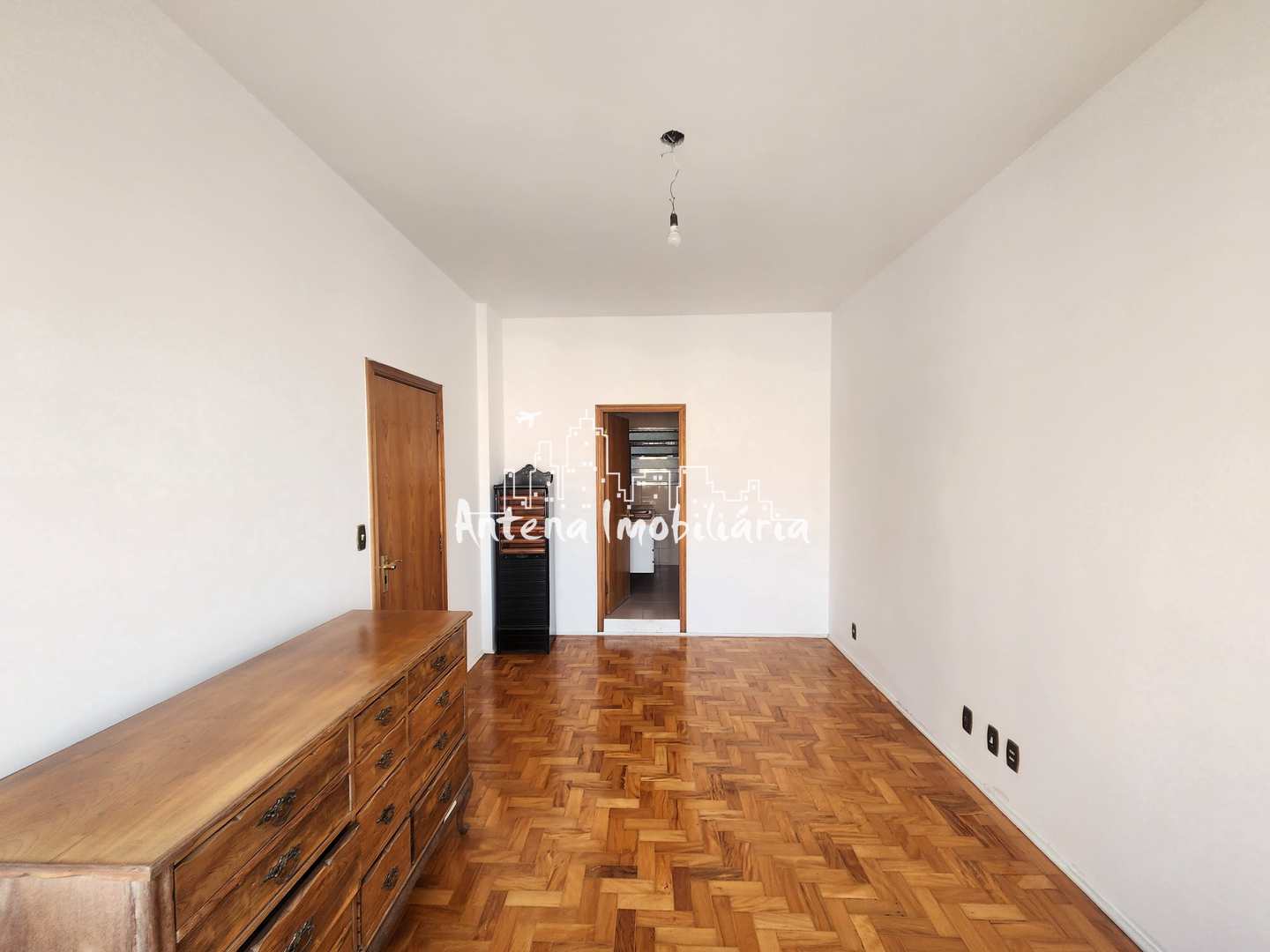 Apartamento à venda com 3 quartos, 159m² - Foto 12