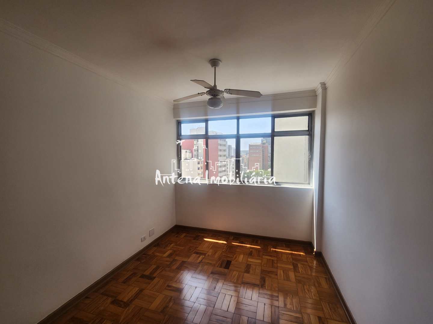 Apartamento à venda com 1 quarto, 56m² - Foto 3