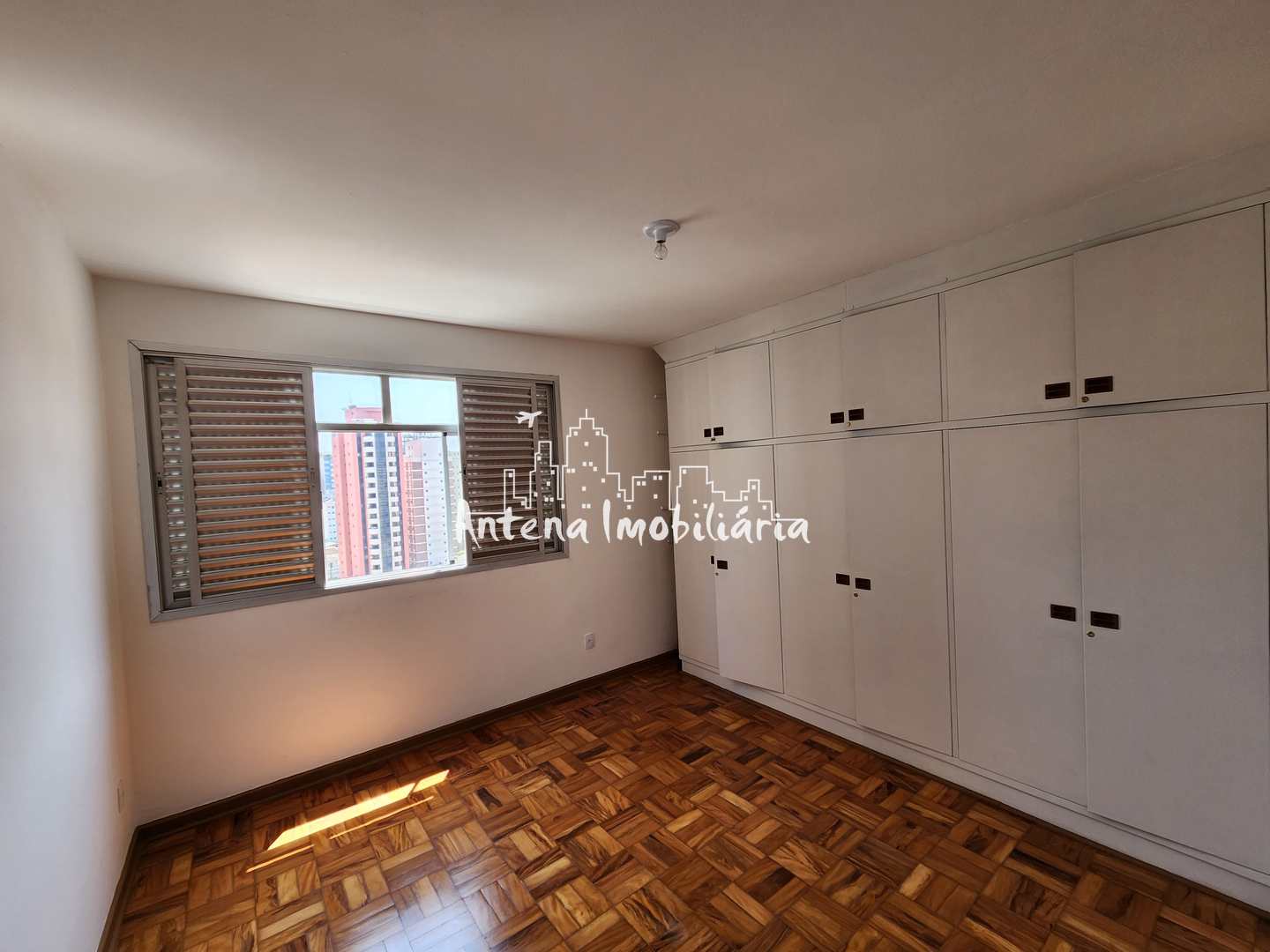 Apartamento à venda com 1 quarto, 56m² - Foto 6