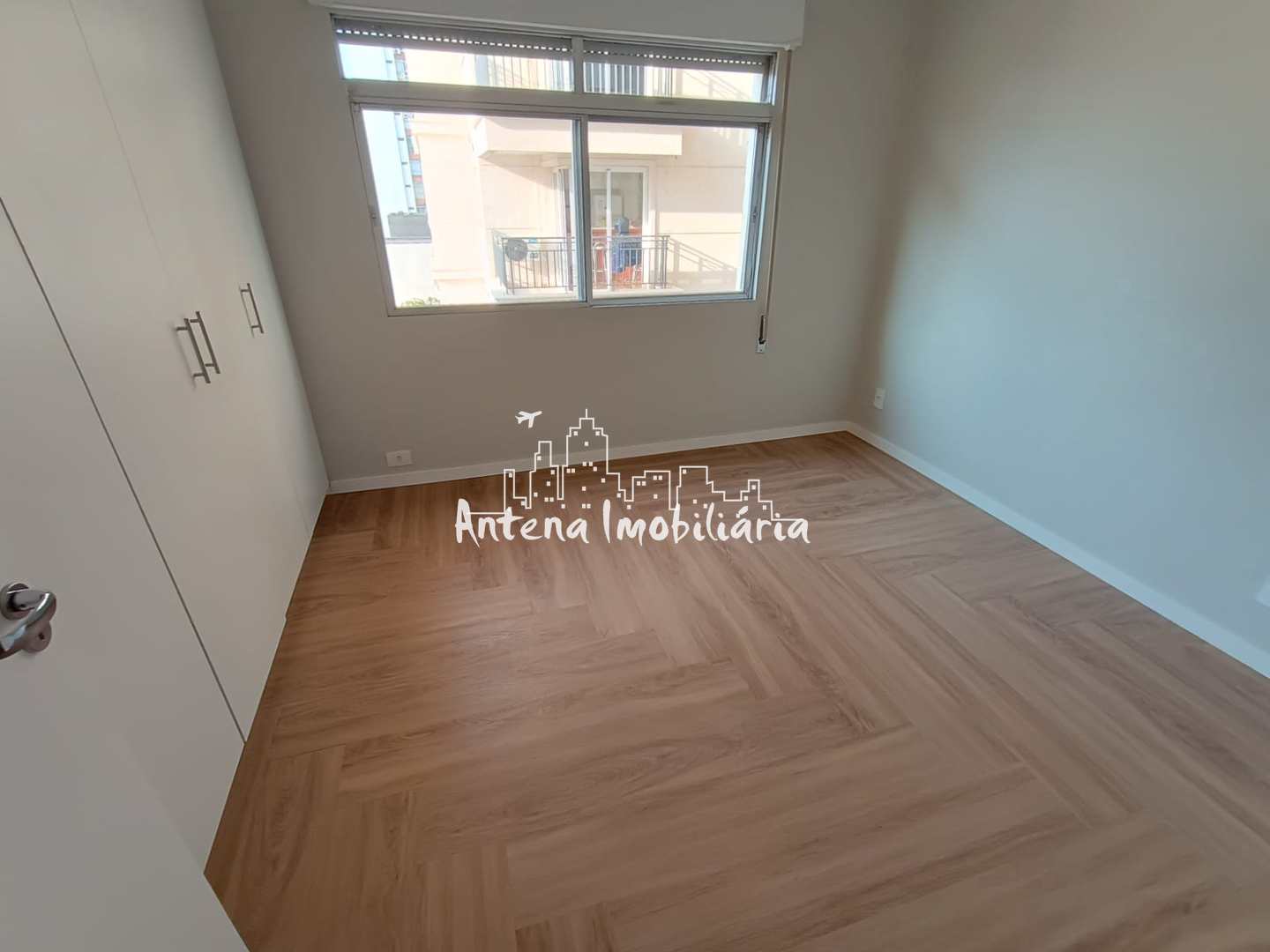 Apartamento à venda com 4 quartos, 187m² - Foto 13