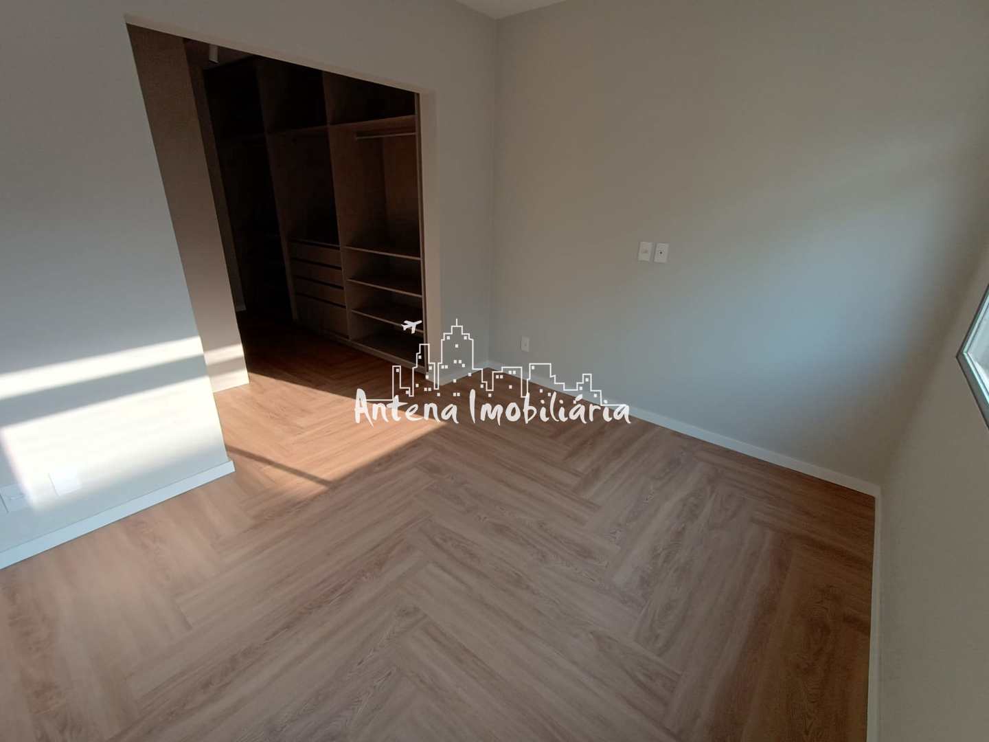 Apartamento à venda com 4 quartos, 187m² - Foto 9