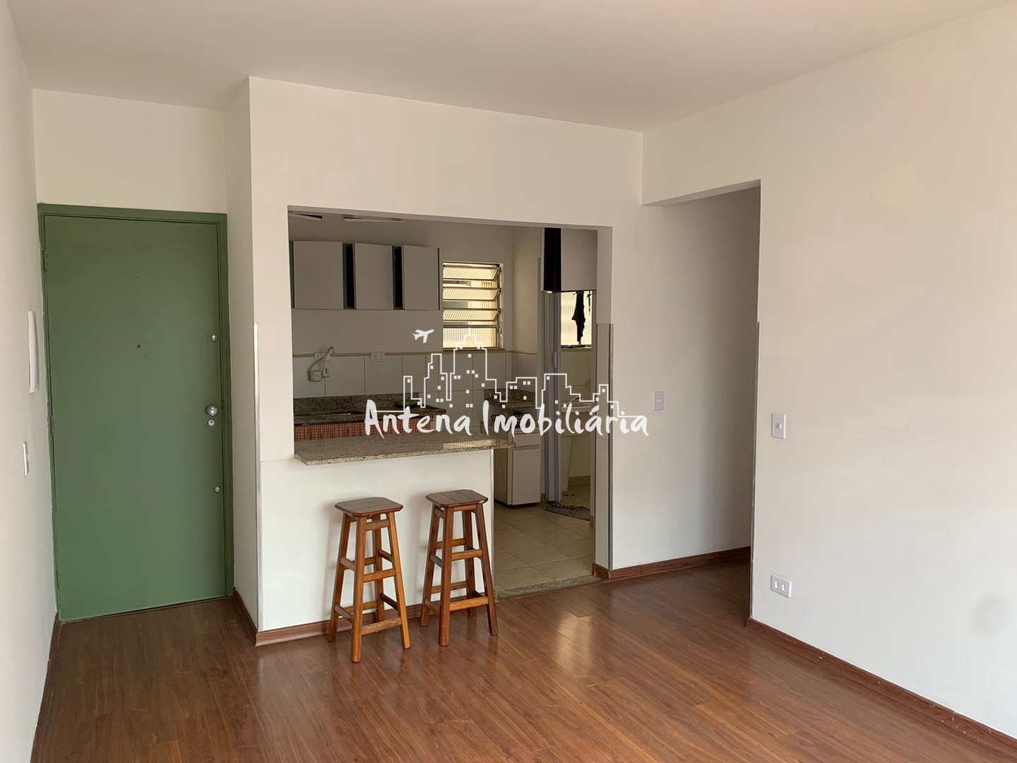 Apartamento para alugar com 3 quartos, 80m² - Foto 2