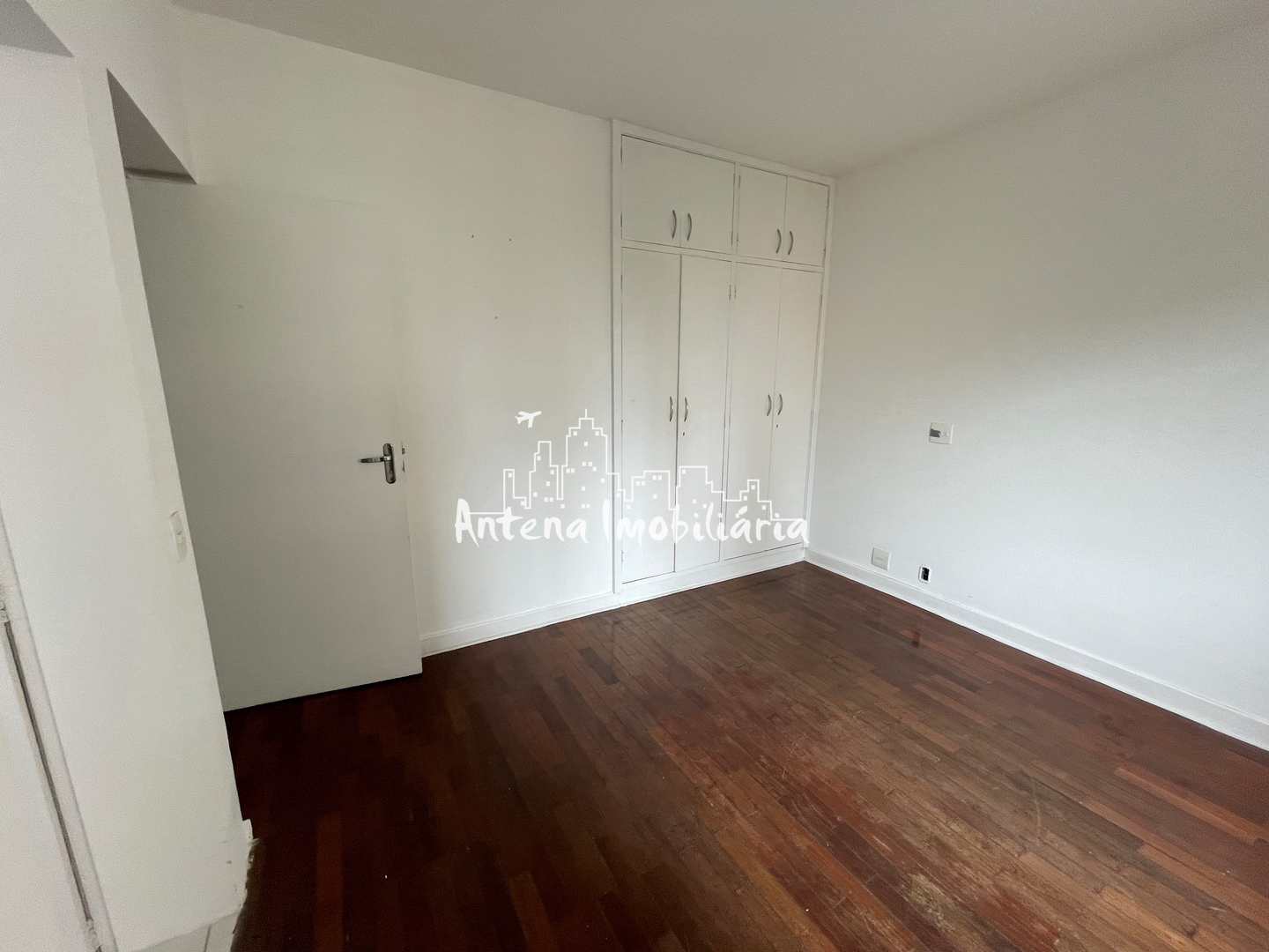 Apartamento à venda com 5 quartos, 272m² - Foto 12