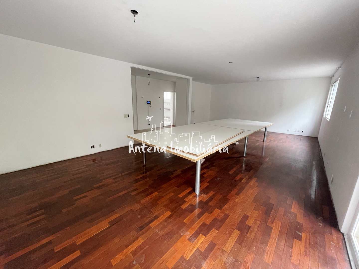 Apartamento à venda com 5 quartos, 272m² - Foto 2