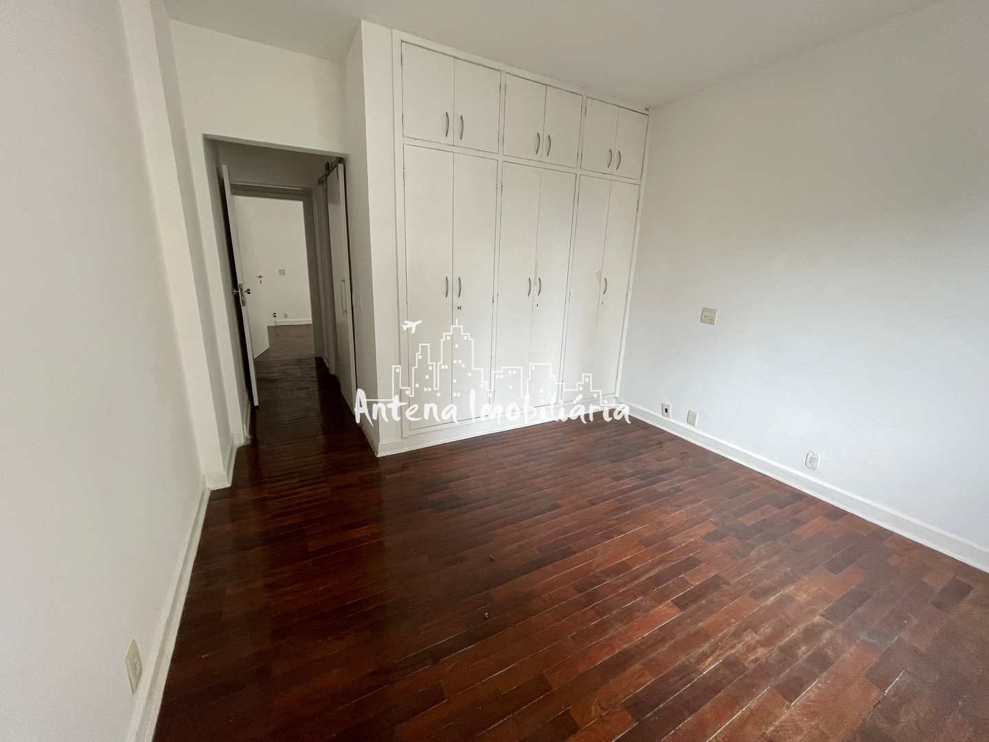 Apartamento à venda com 5 quartos, 272m² - Foto 18