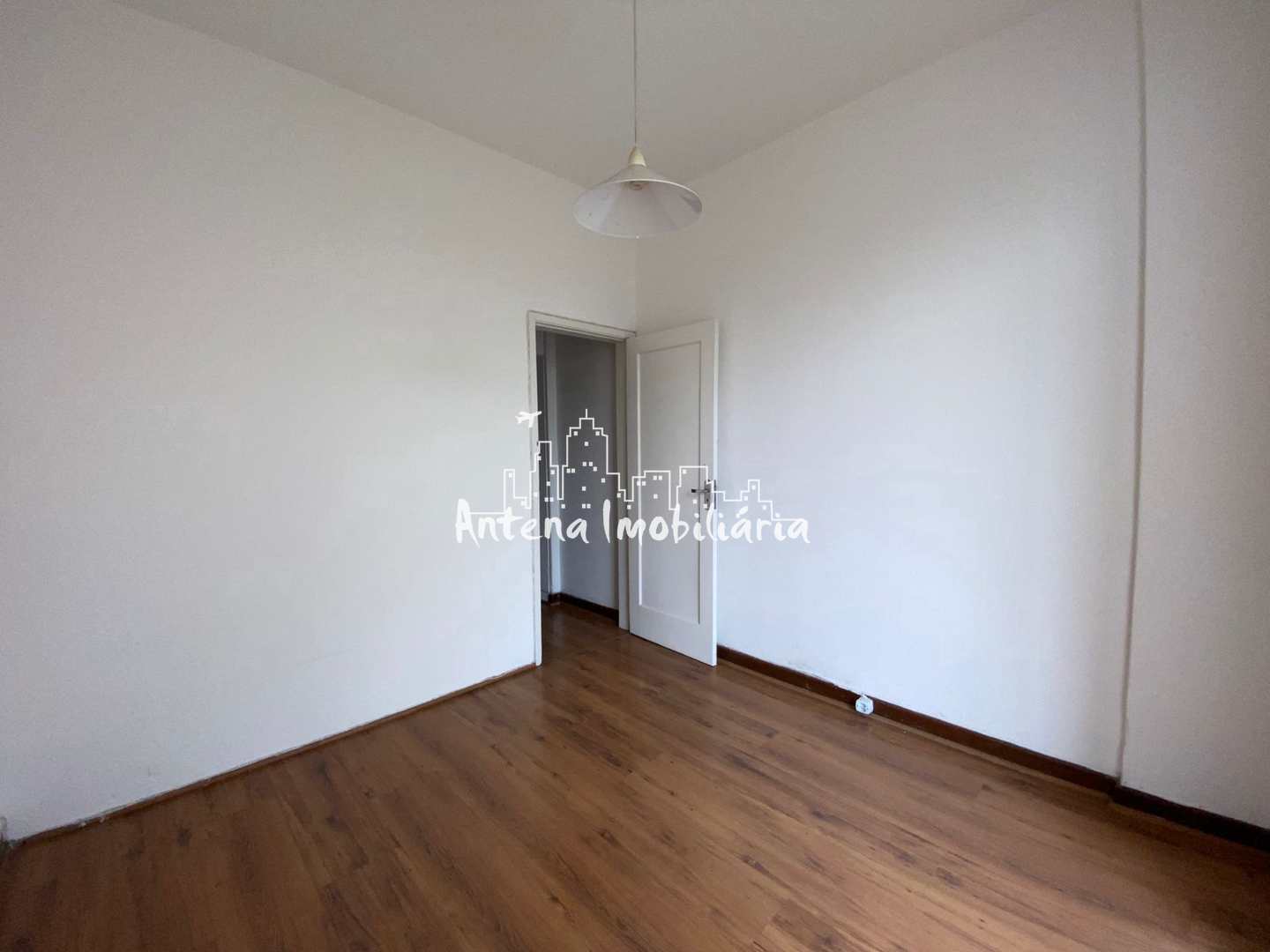 Apartamento à venda com 2 quartos, 70m² - Foto 10