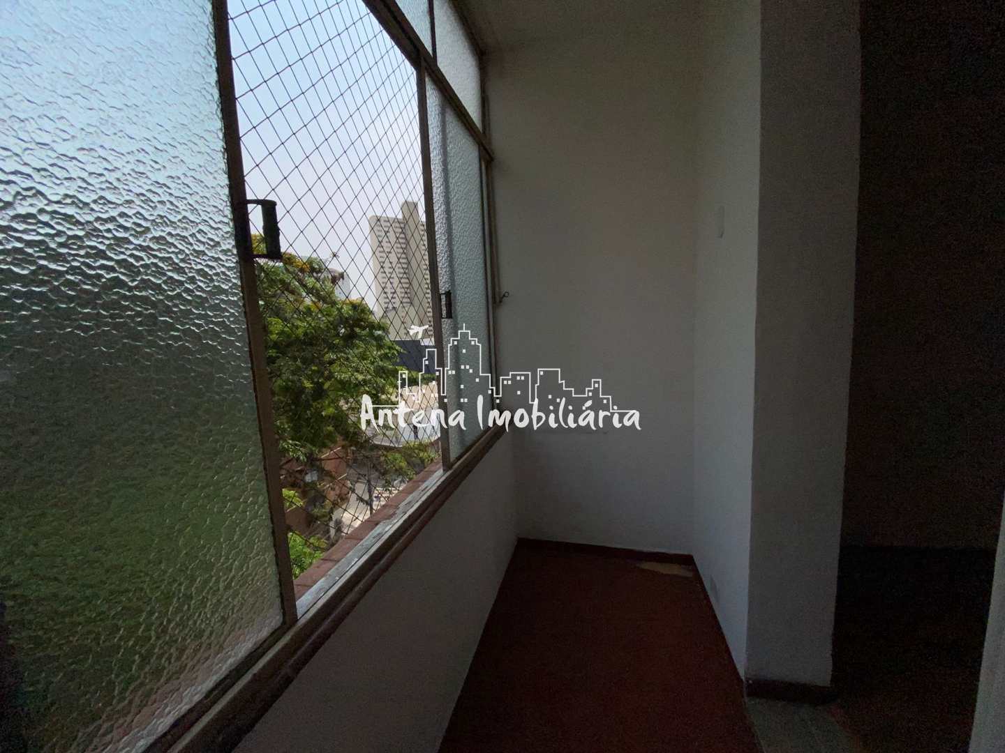 Apartamento à venda com 2 quartos, 70m² - Foto 9