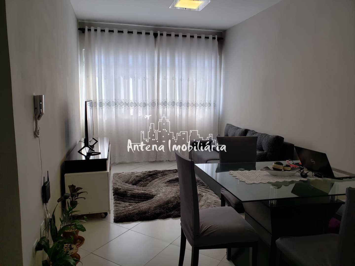 Apartamento à venda com 3 quartos, 95m² - Foto 1