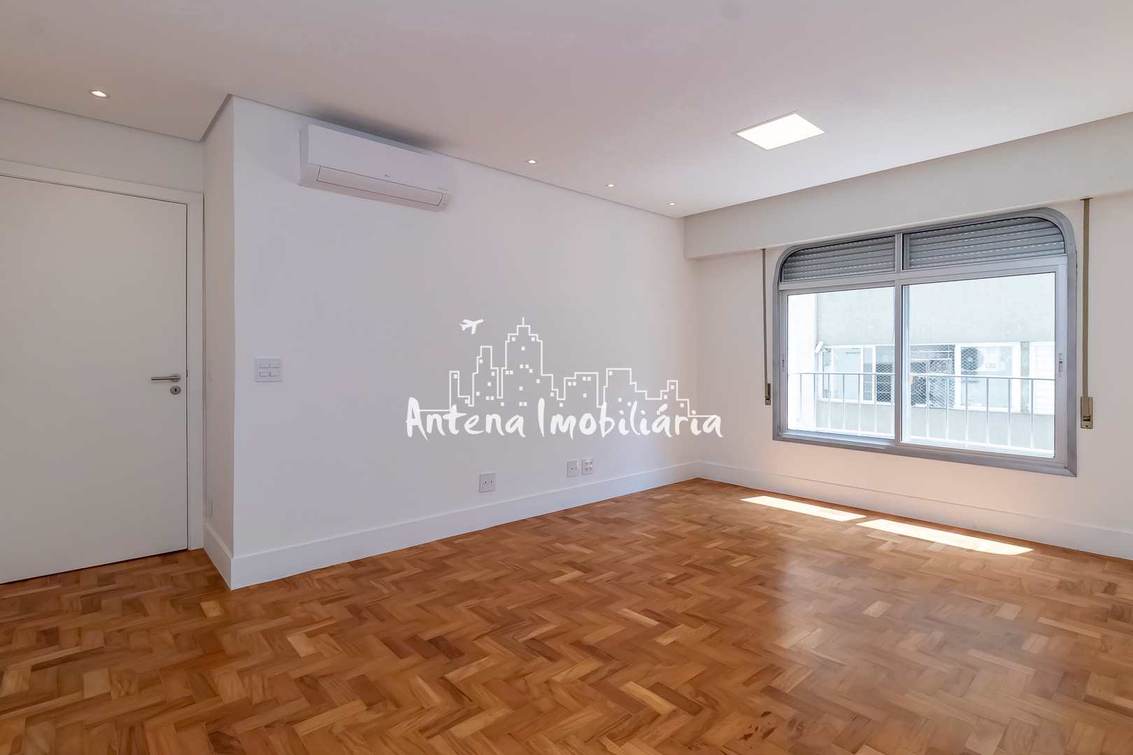 Apartamento à venda com 3 quartos, 219m² - Foto 18