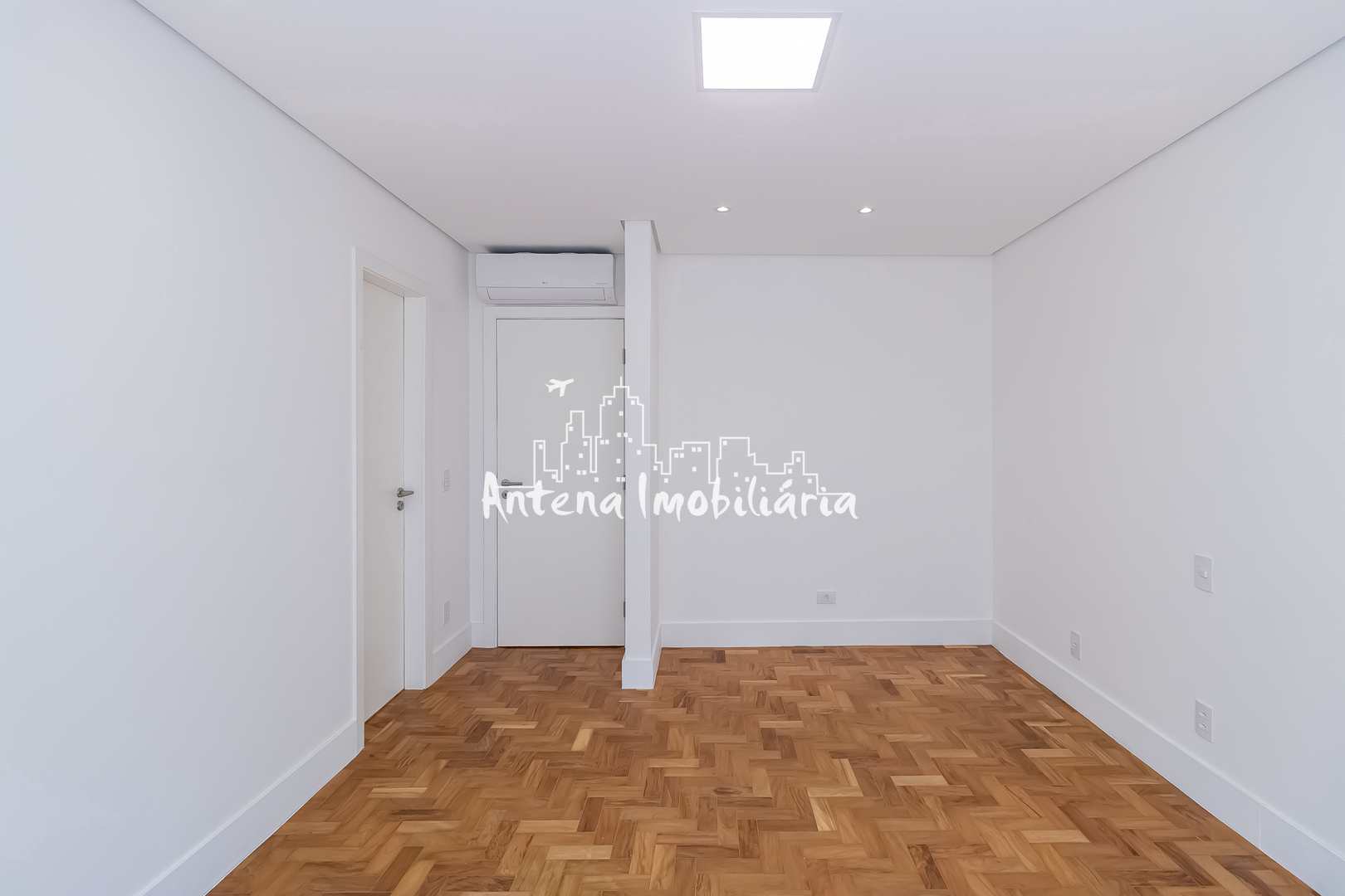 Apartamento à venda com 3 quartos, 219m² - Foto 10