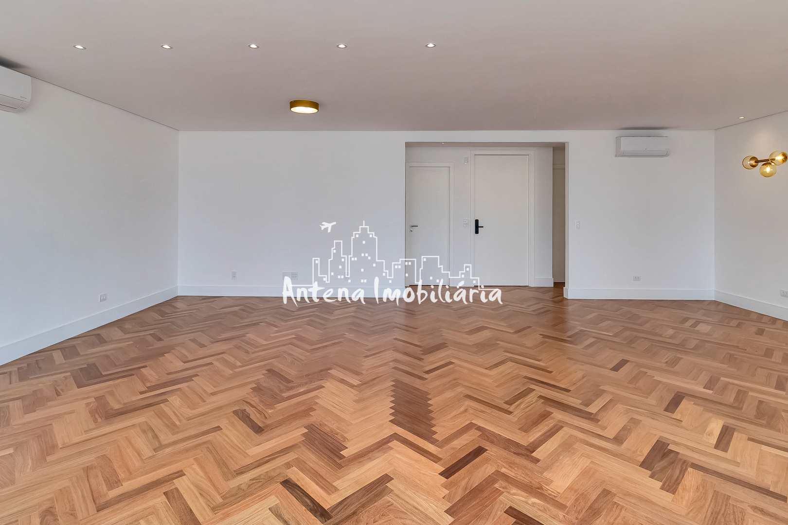 Apartamento à venda com 3 quartos, 219m² - Foto 4