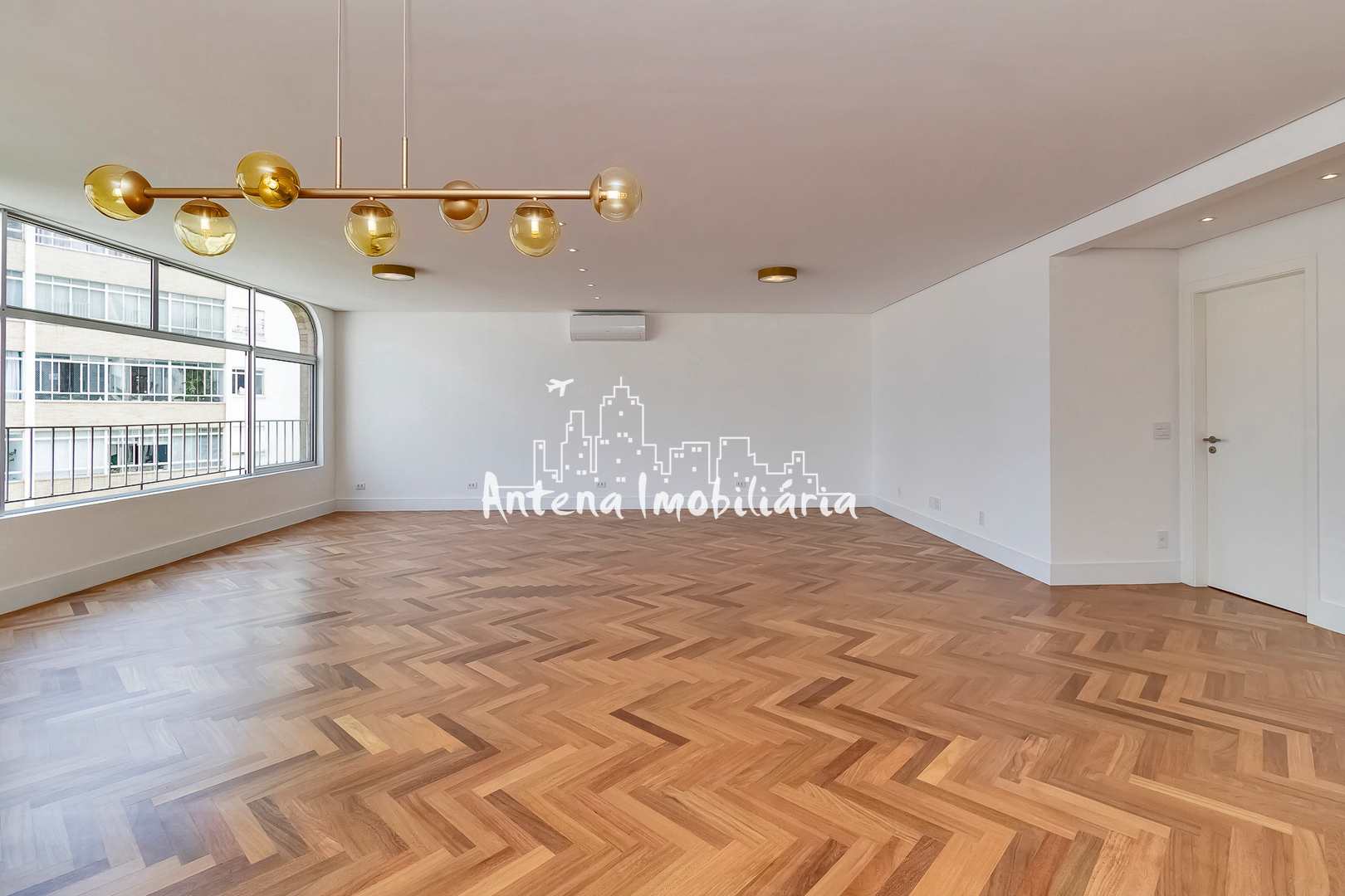 Apartamento à venda com 3 quartos, 219m² - Foto 2