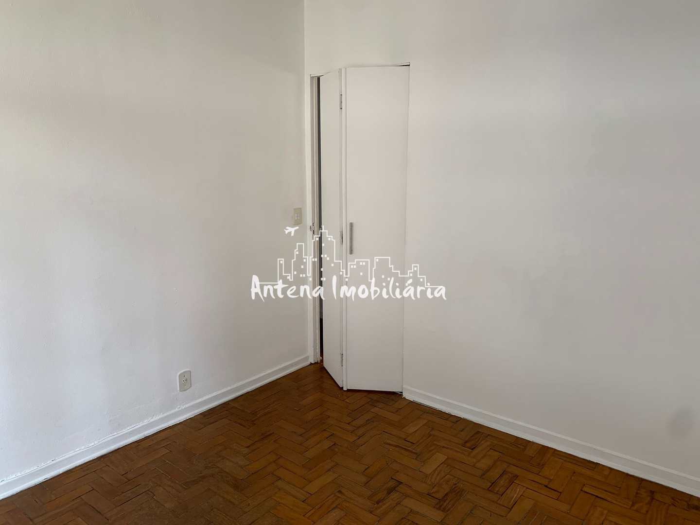 Apartamento à venda com 1 quarto, 36m² - Foto 4