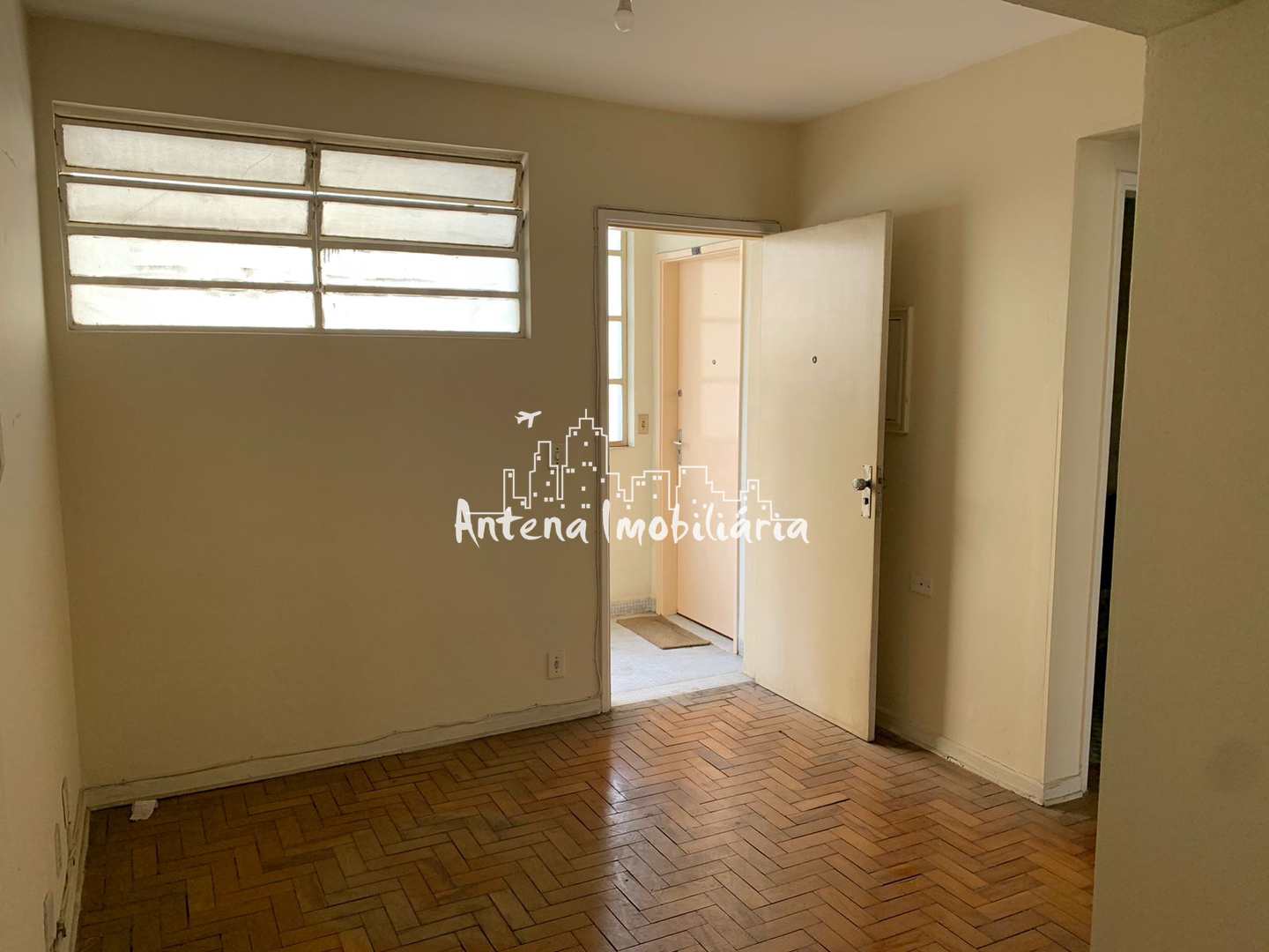 Apartamento à venda com 1 quarto, 36m² - Foto 2