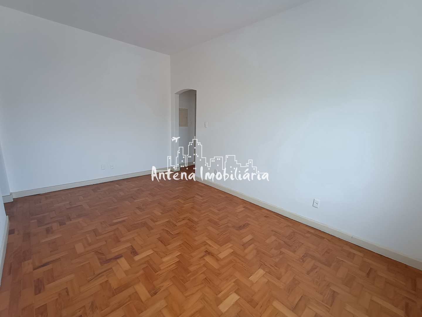 Apartamento para alugar com 2 quartos, 96m² - Foto 2