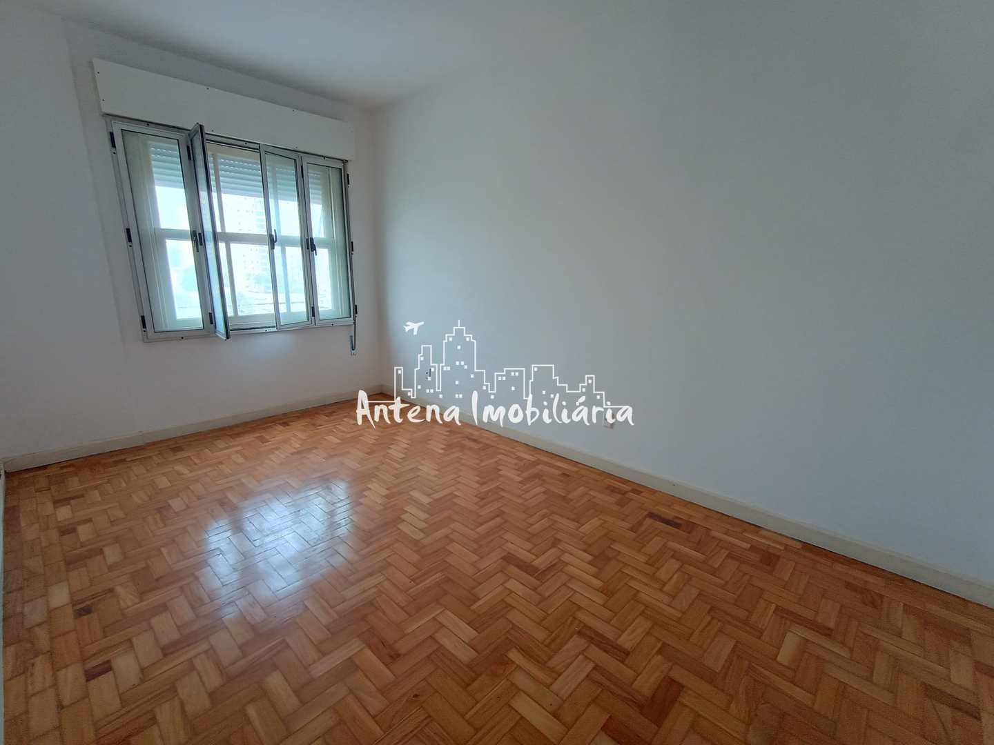 Apartamento para alugar com 2 quartos, 96m² - Foto 7