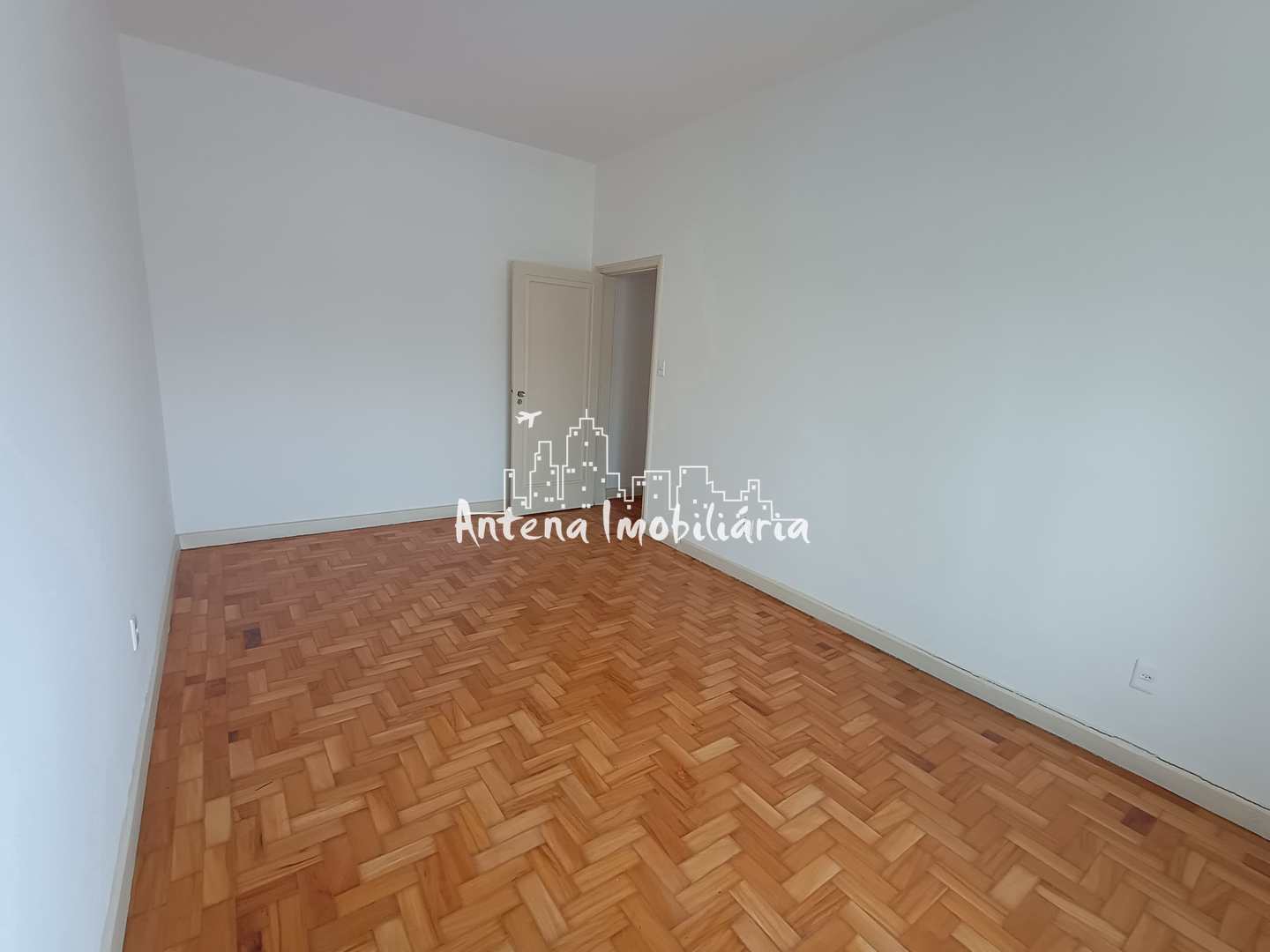 Apartamento para alugar com 2 quartos, 96m² - Foto 6