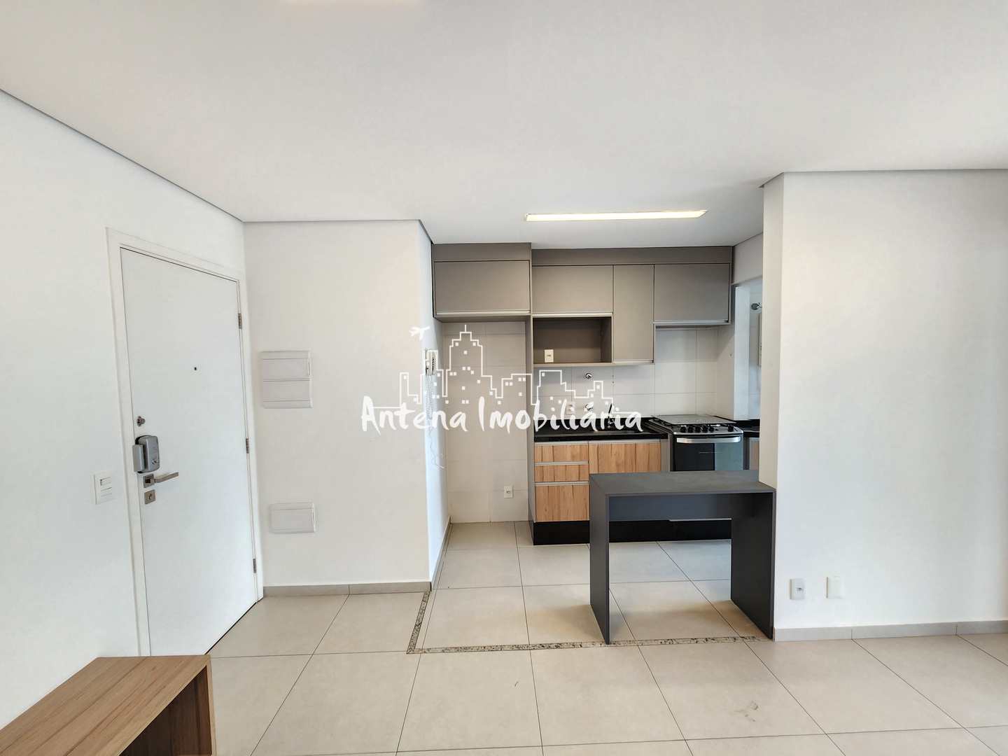 Apartamento à venda com 2 quartos, 70m² - Foto 4