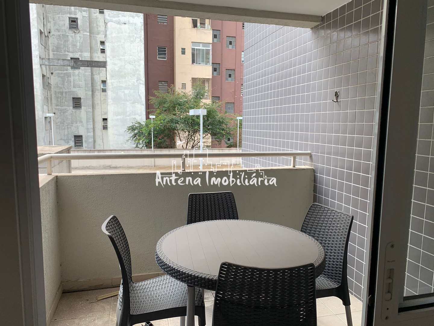 Apartamento à venda e aluguel com 1 quarto, 37m² - Foto 3