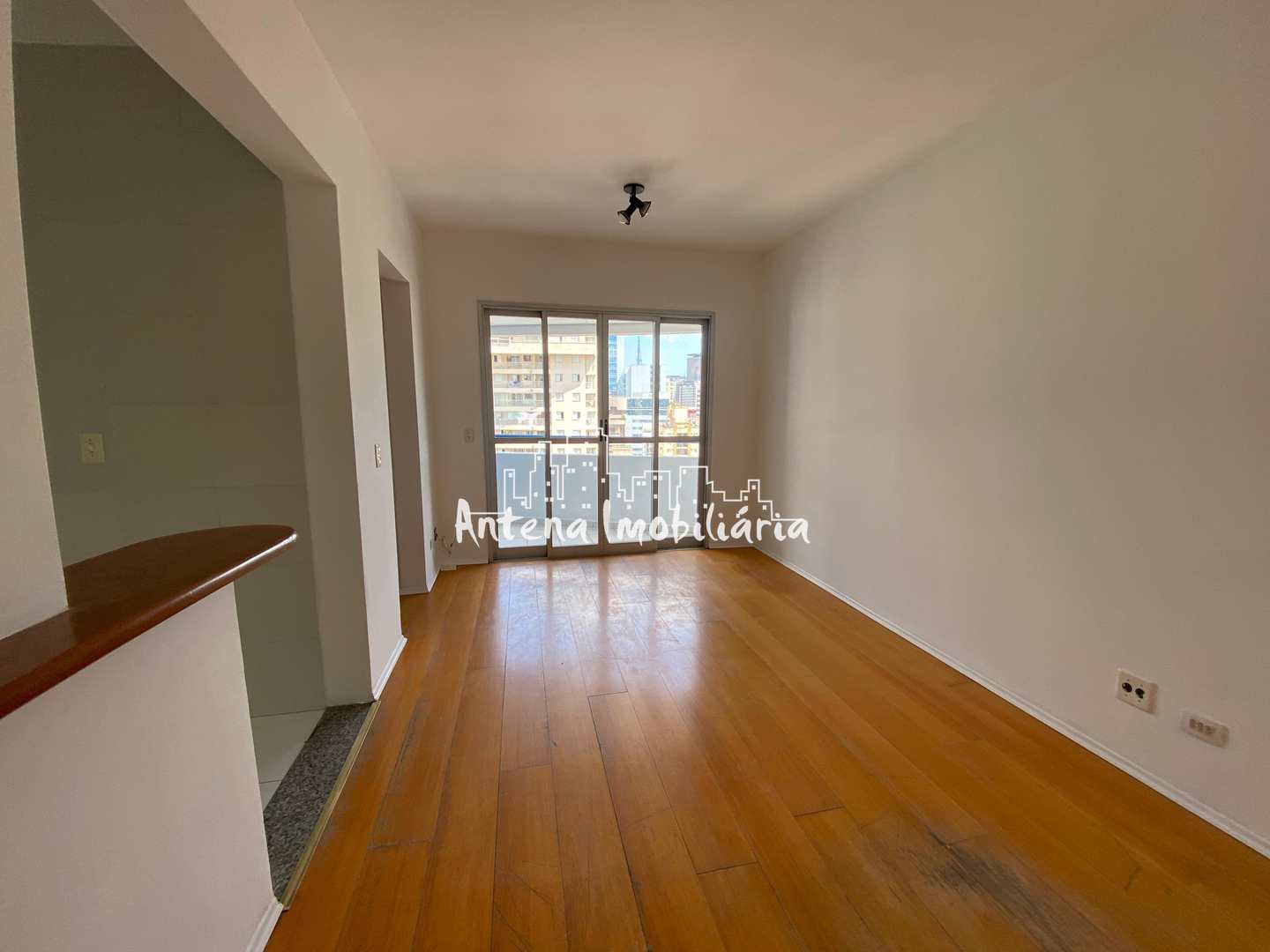 Apartamento para alugar com 1 quarto, 50m² - Foto 2