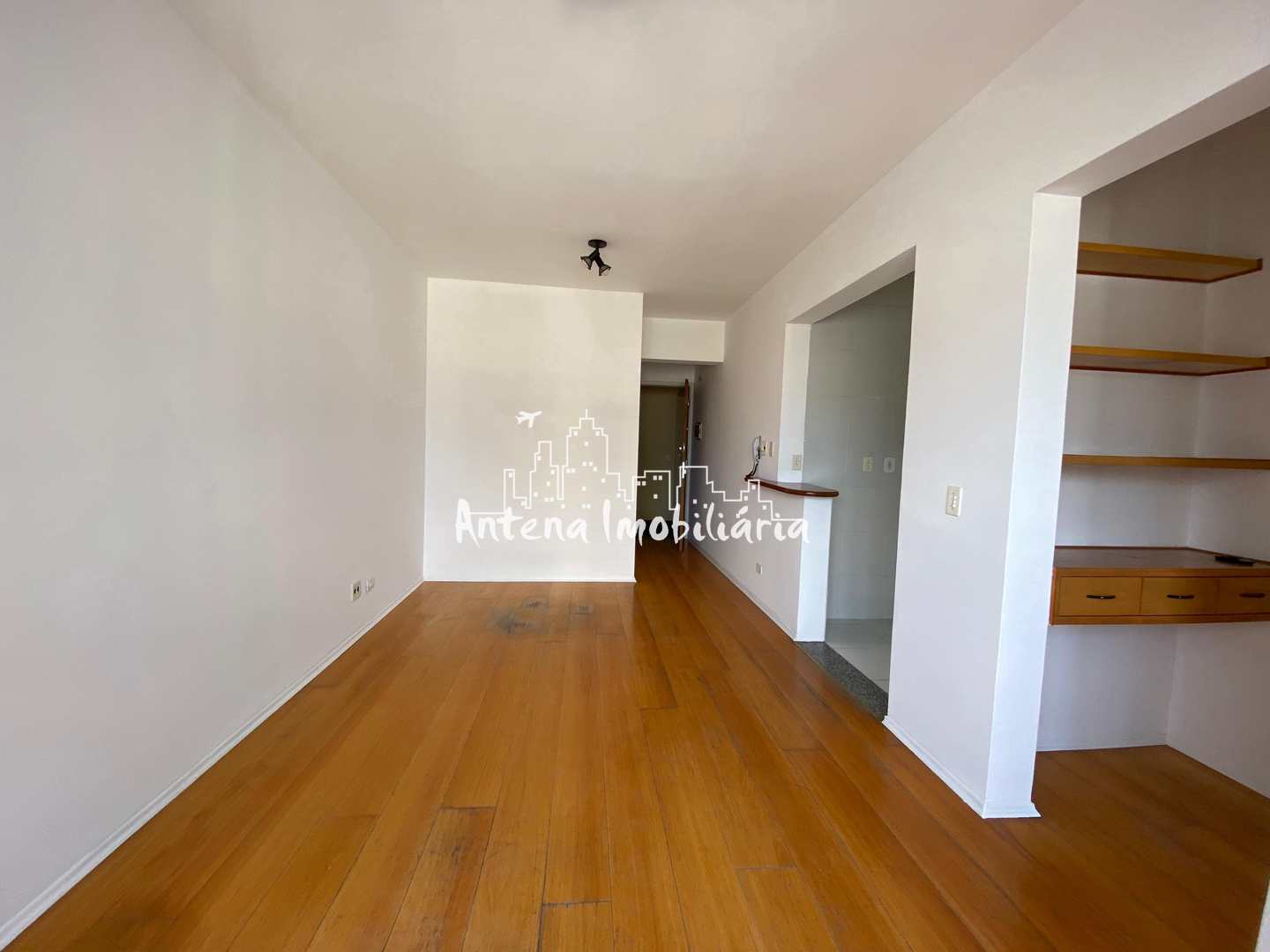 Apartamento para alugar com 1 quarto, 50m² - Foto 3