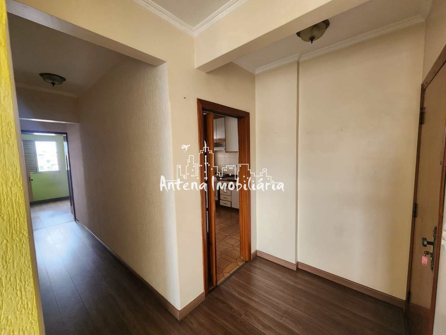 Apartamento à venda e aluguel com 3 quartos, 95m² - Foto 4