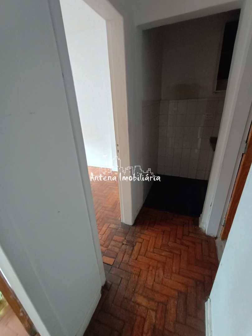 Apartamento à venda com 2 quartos, 64m² - Foto 3