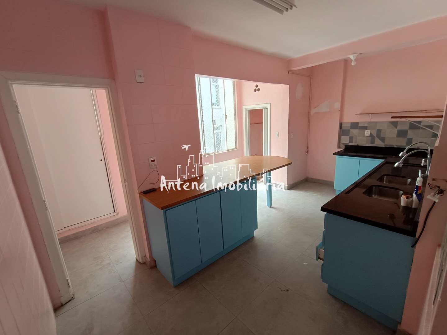 Apartamento para alugar com 3 quartos, 250m² - Foto 21