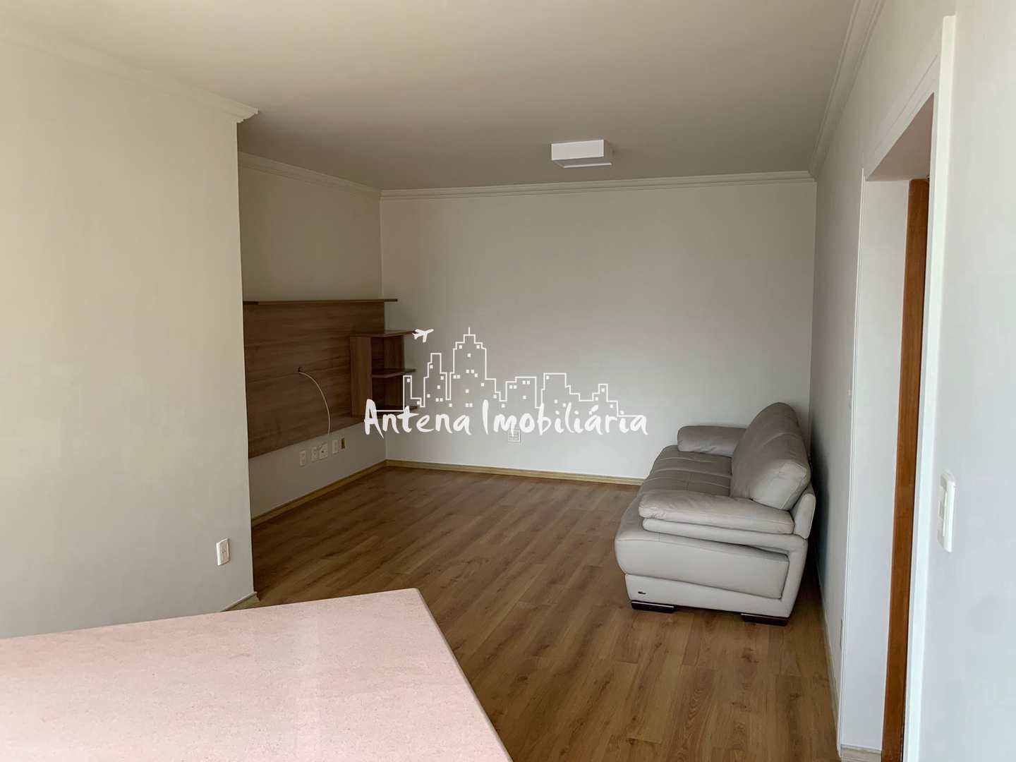 Apartamento à venda com 2 quartos, 105m² - Foto 3