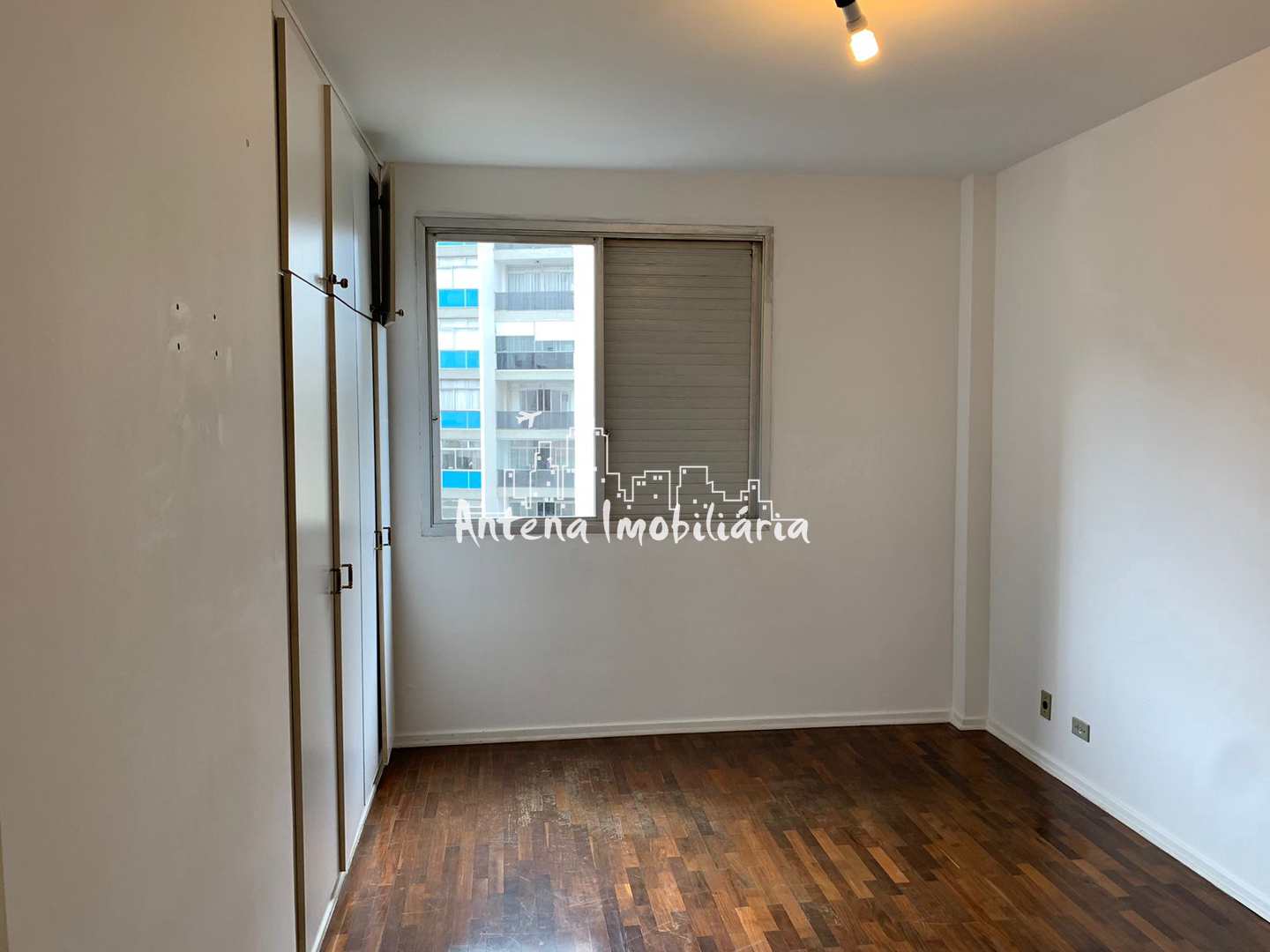 Apartamento à venda com 1 quarto, 60m² - Foto 5