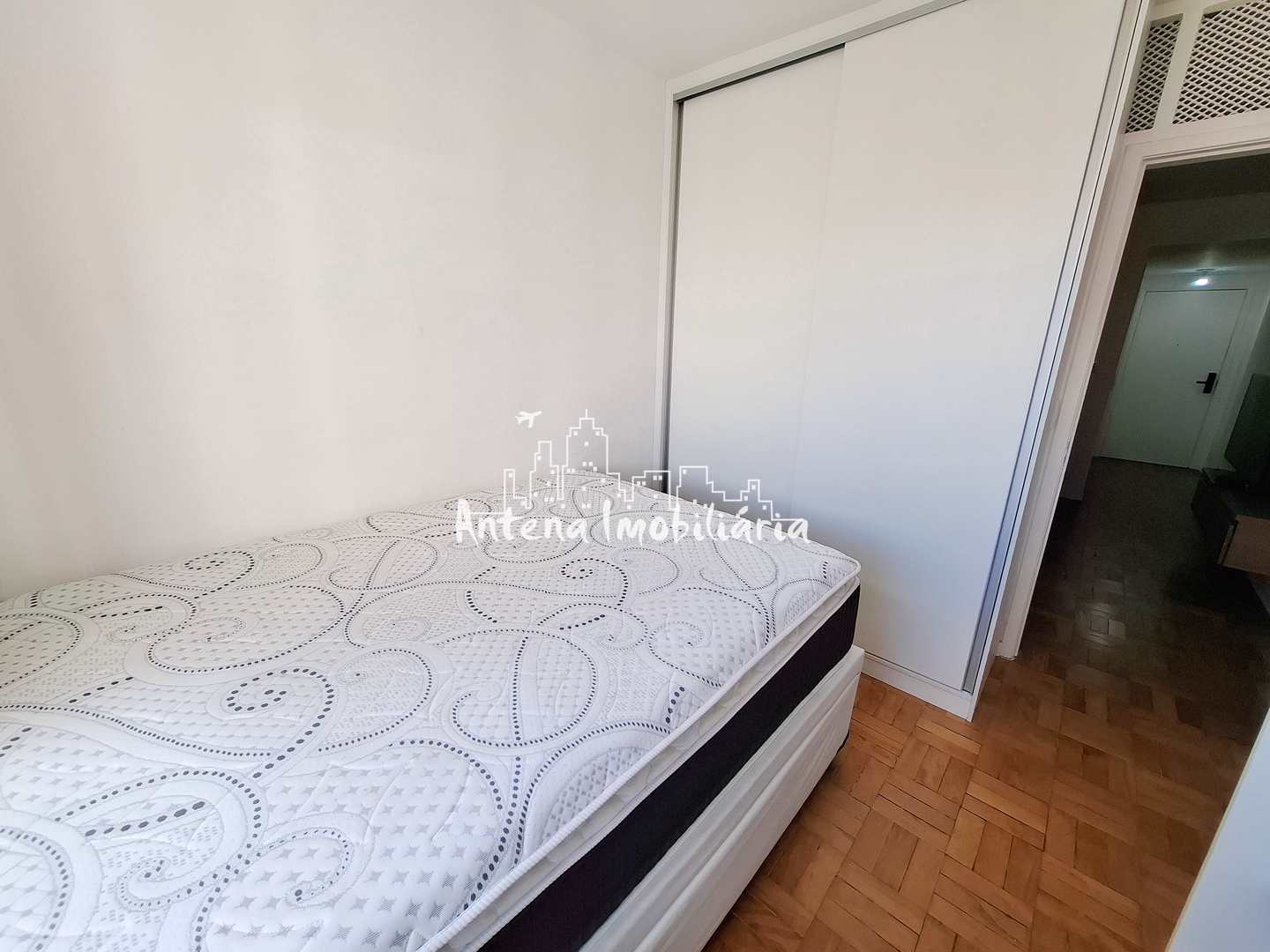 Apartamento à venda com 1 quarto, 37m² - Foto 9