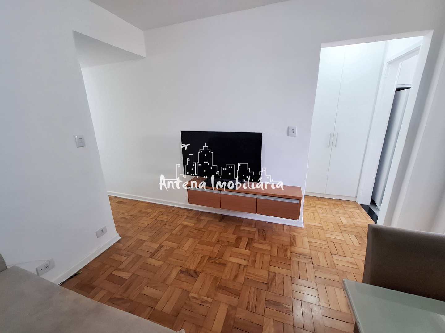 Apartamento à venda com 1 quarto, 37m² - Foto 3