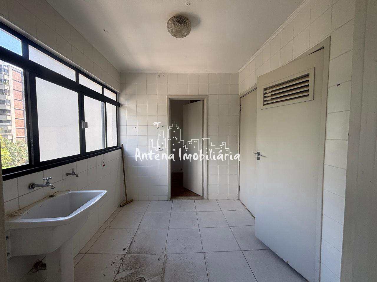 Apartamento à venda com 3 quartos, 220m² - Foto 17