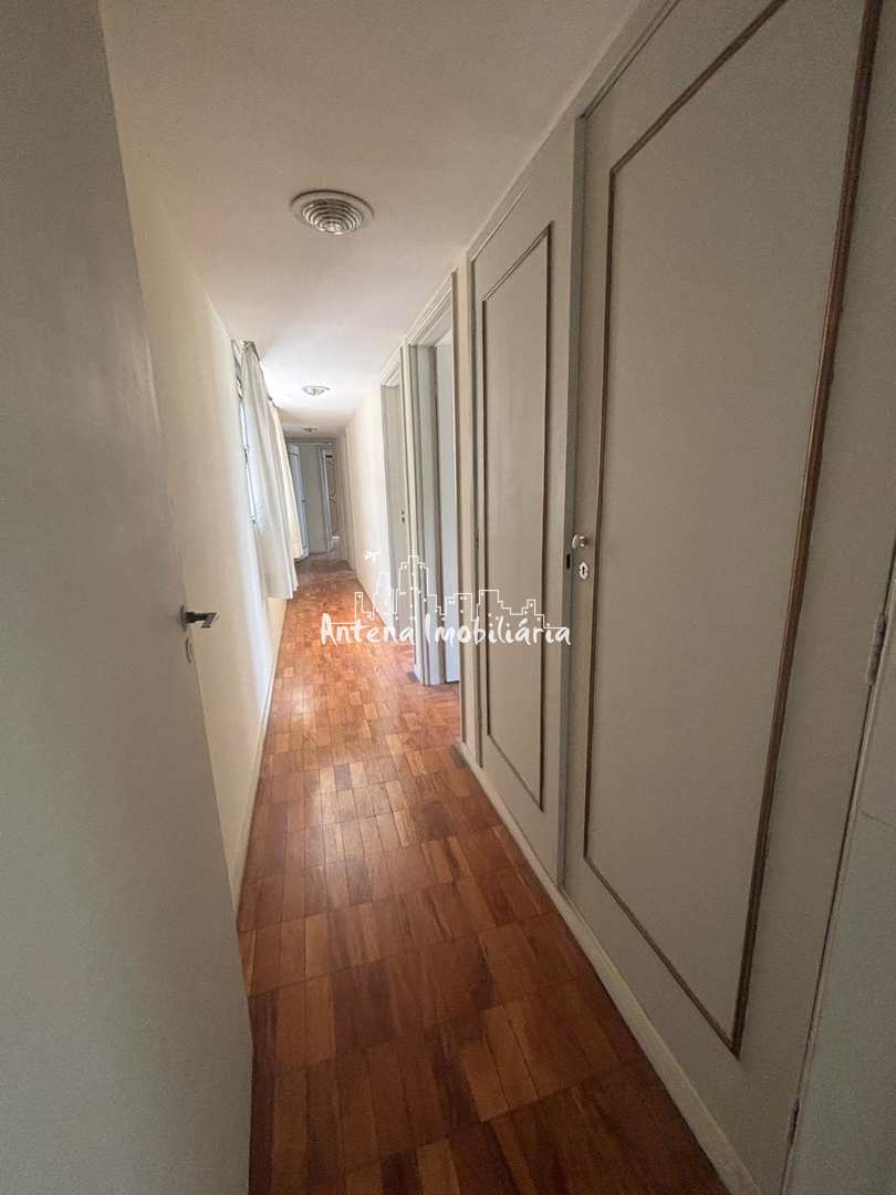 Apartamento à venda com 3 quartos, 220m² - Foto 4