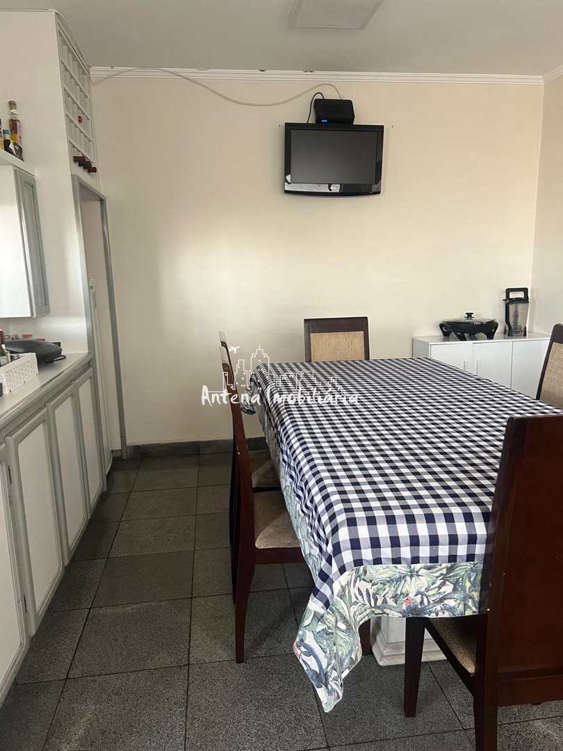 Apartamento à venda com 3 quartos, 221m² - Foto 18