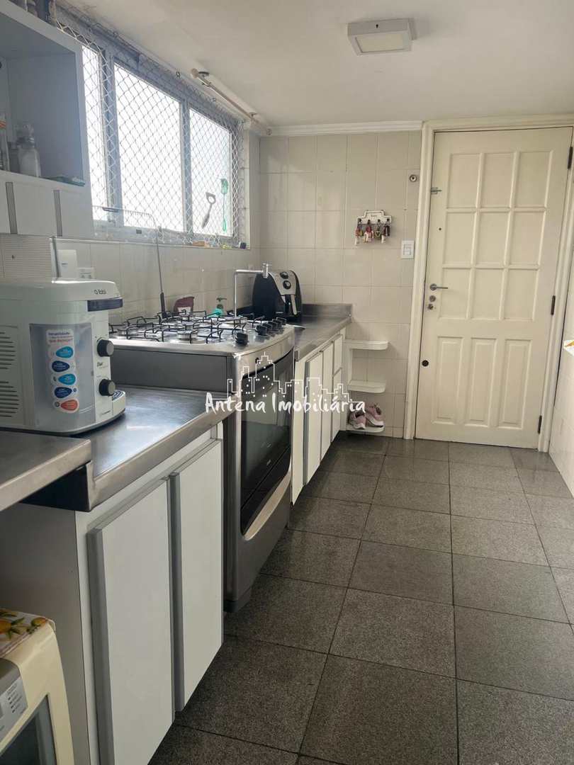 Apartamento à venda com 3 quartos, 221m² - Foto 20