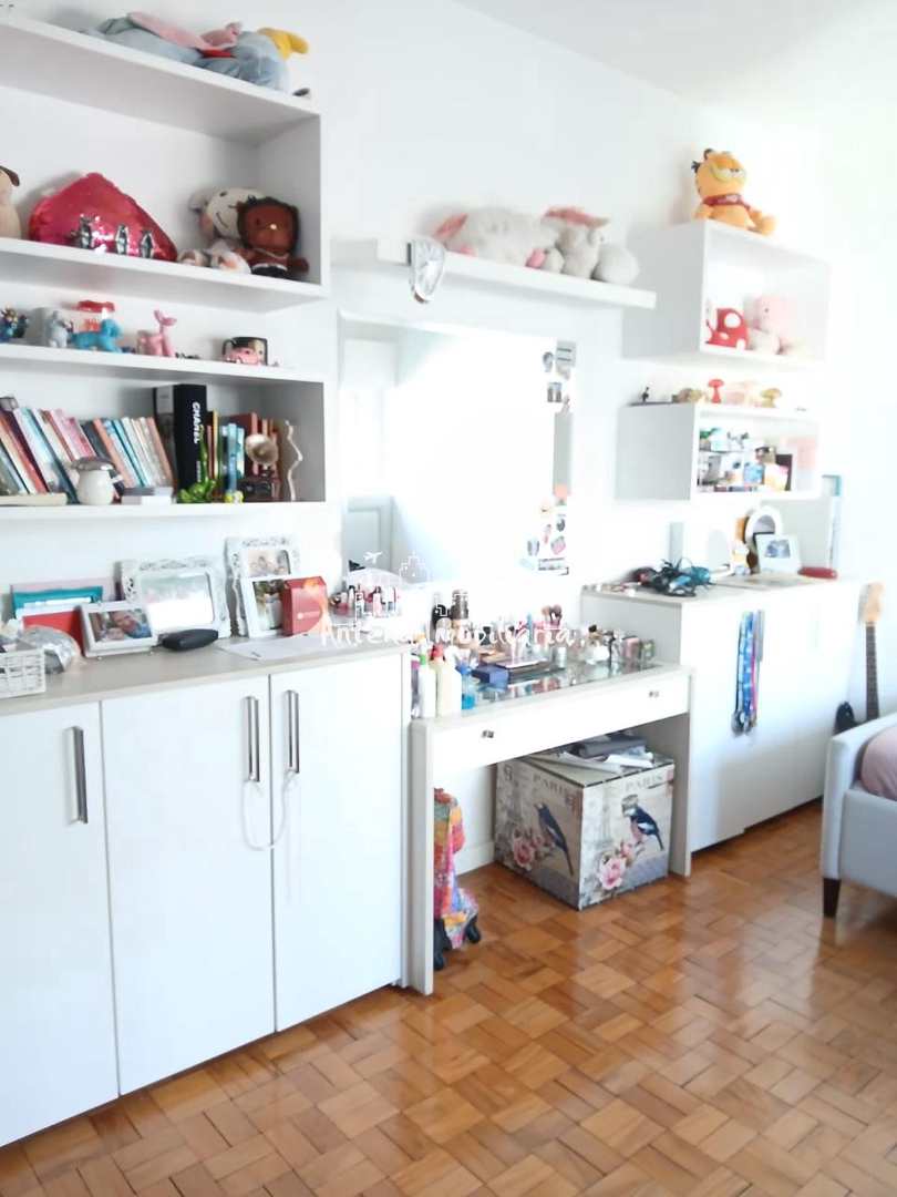 Apartamento à venda com 3 quartos, 180m² - Foto 8