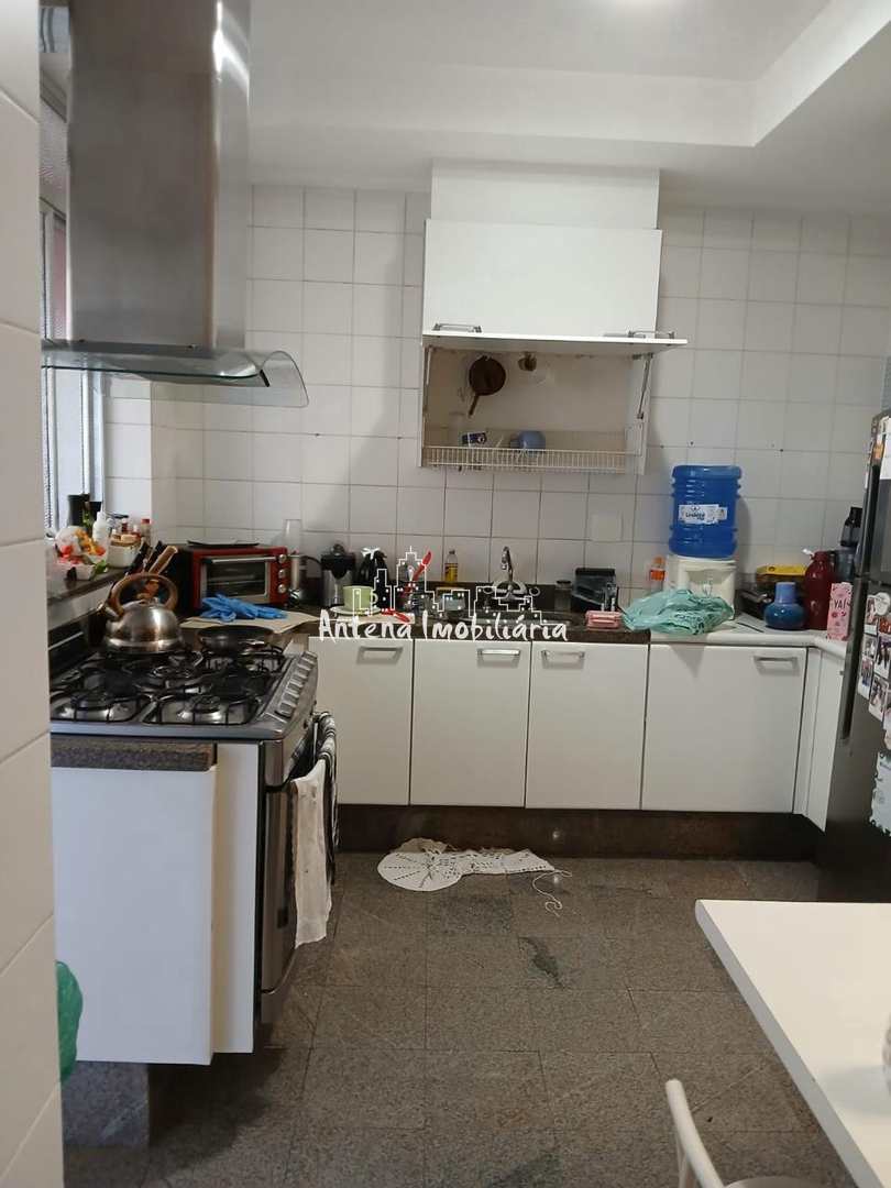 Apartamento à venda com 3 quartos, 180m² - Foto 16