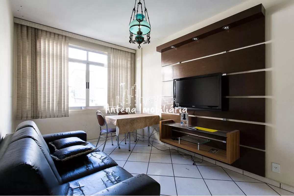 Apartamento à venda com 1 quarto, 50m² - Foto 2