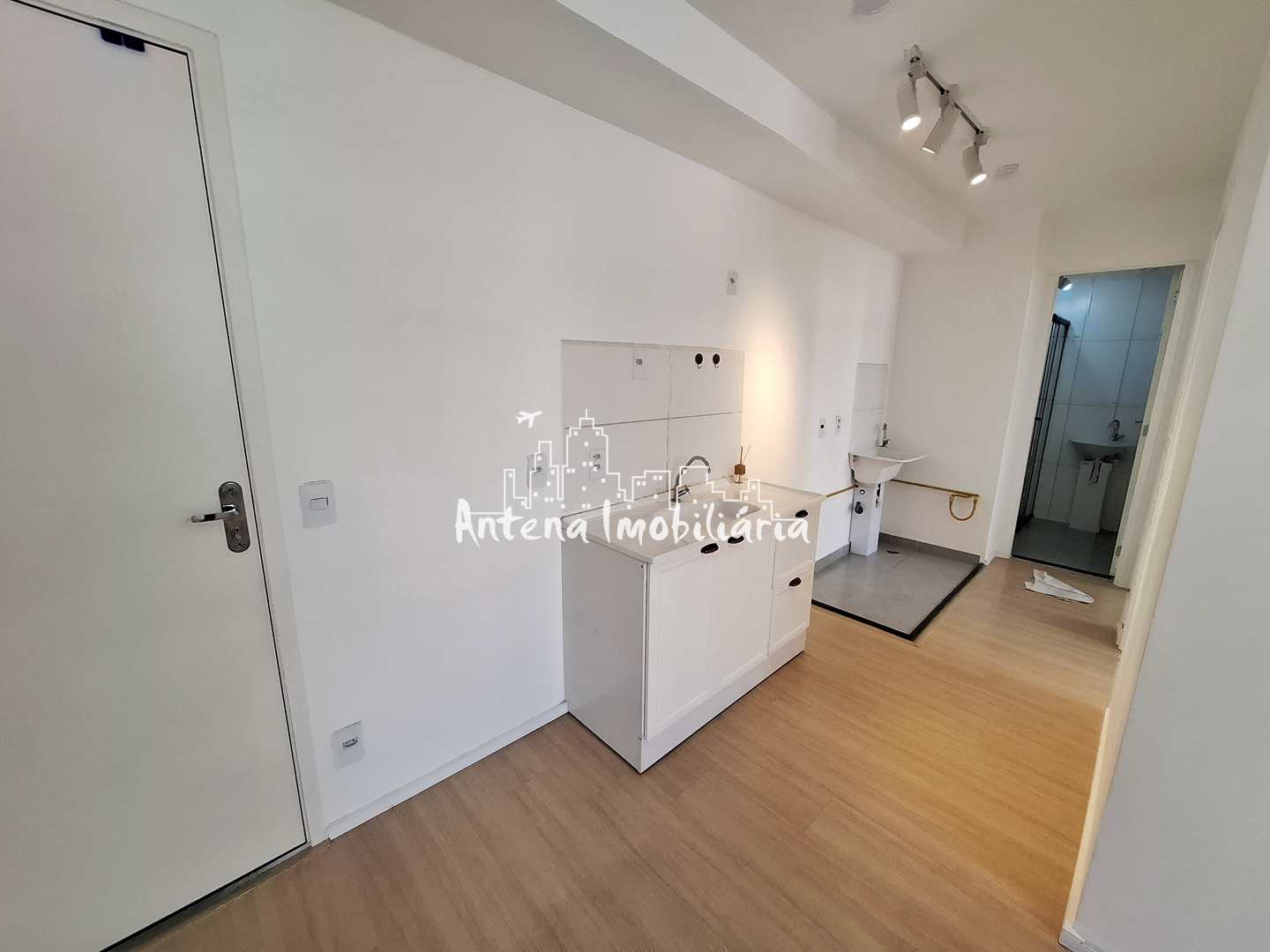 Apartamento à venda com 2 quartos, 34m² - Foto 3