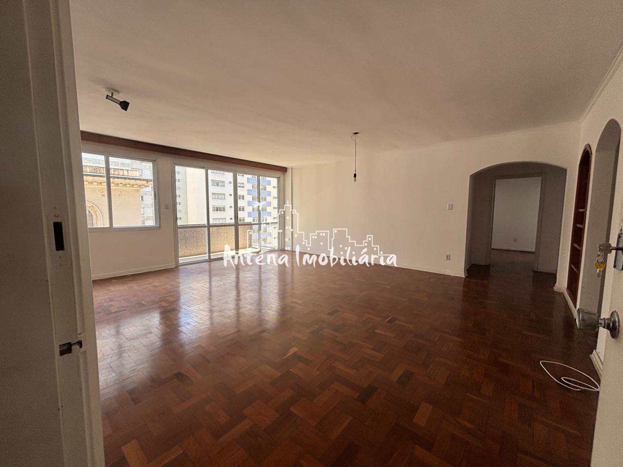 Apartamento à venda com 3 quartos, 170m² - Foto 1