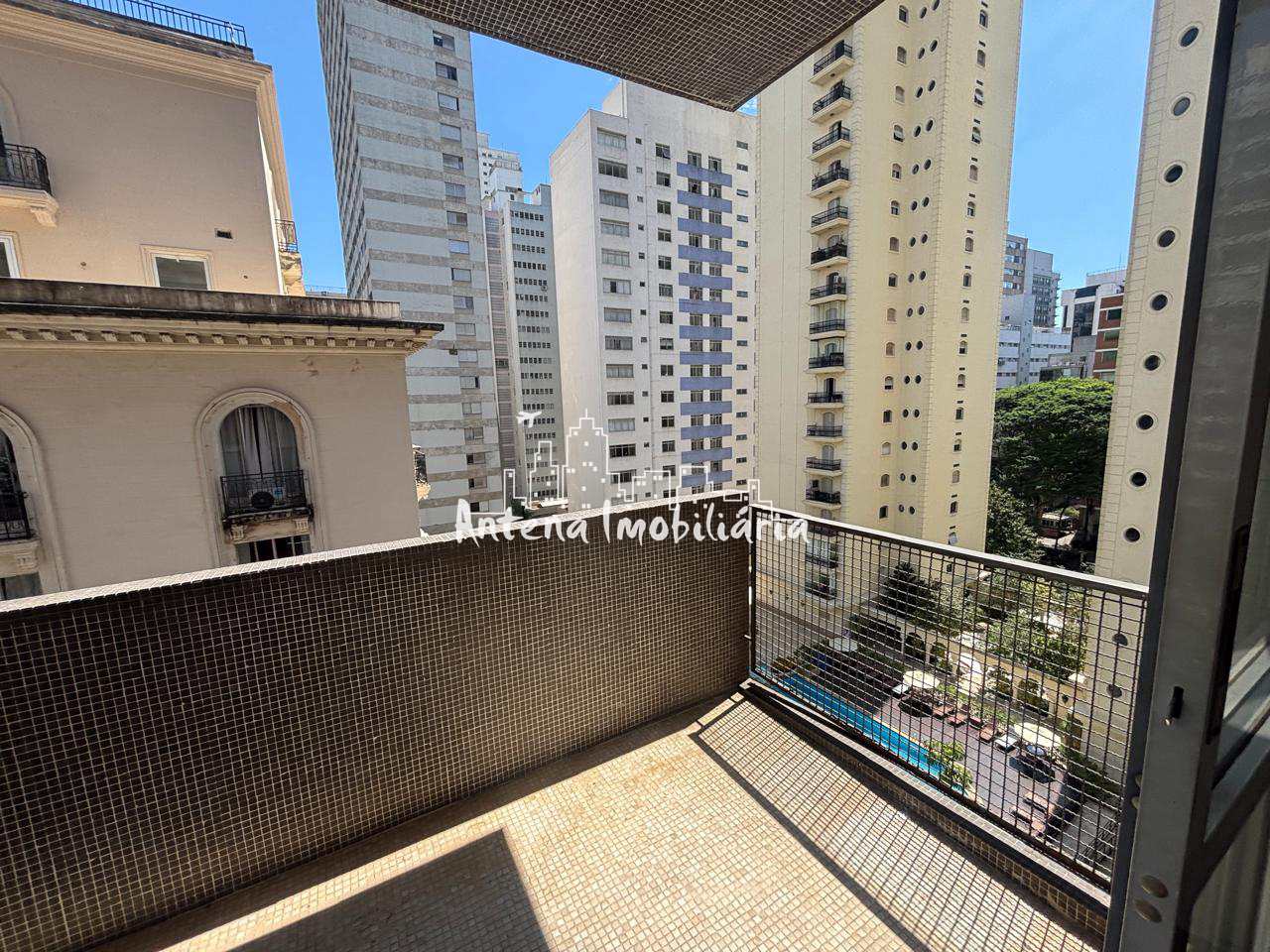 Apartamento à venda com 3 quartos, 170m² - Foto 3