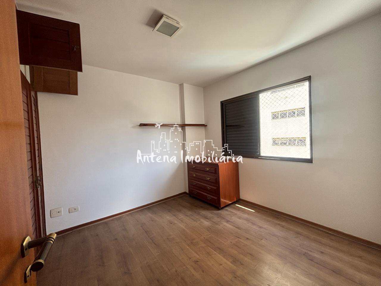 Apartamento para alugar com 3 quartos, 115m² - Foto 7