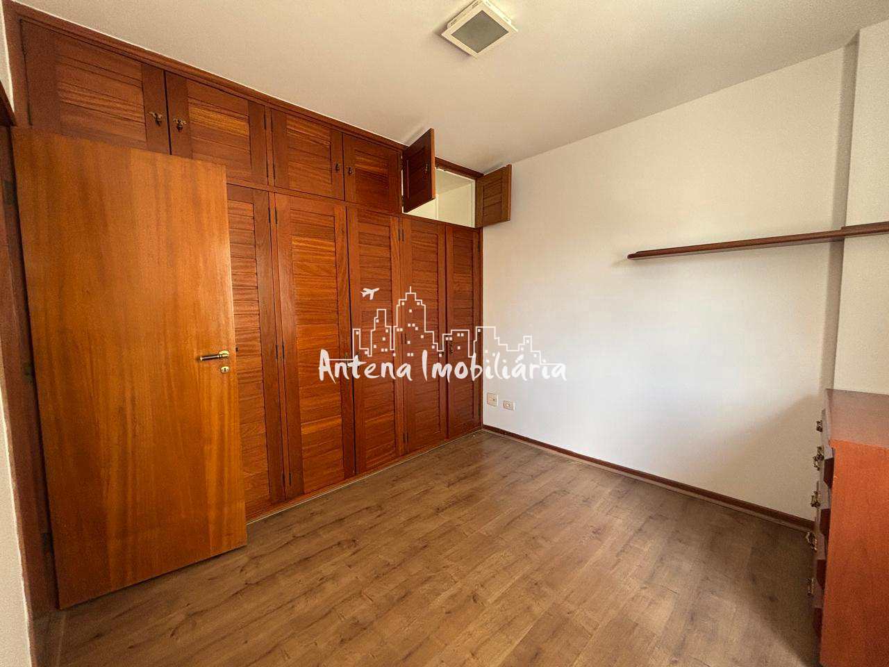 Apartamento para alugar com 3 quartos, 115m² - Foto 8