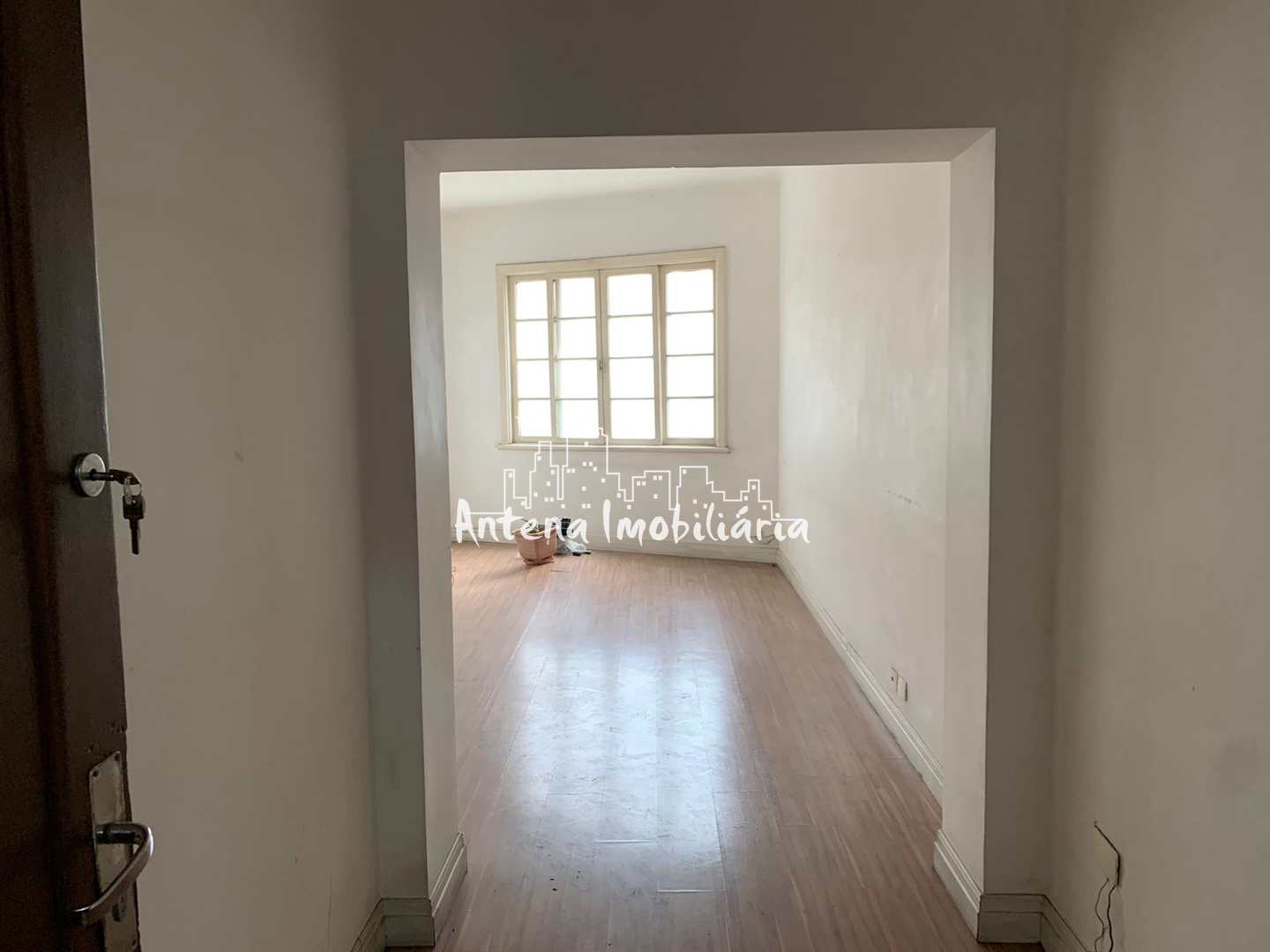 Apartamento à venda com 2 quartos, 76m² - Foto 2