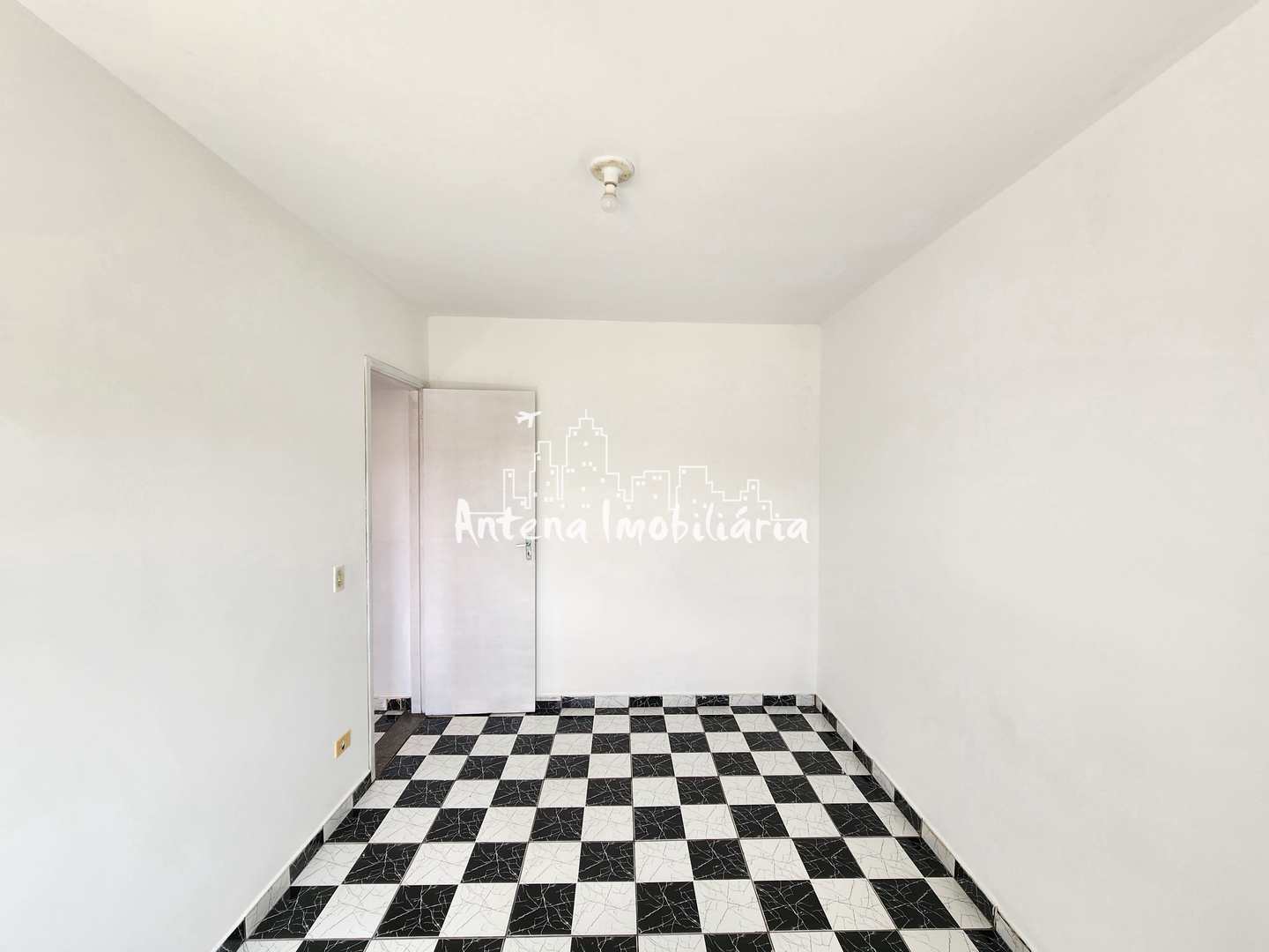 Apartamento para alugar com 2 quartos, 60m² - Foto 7