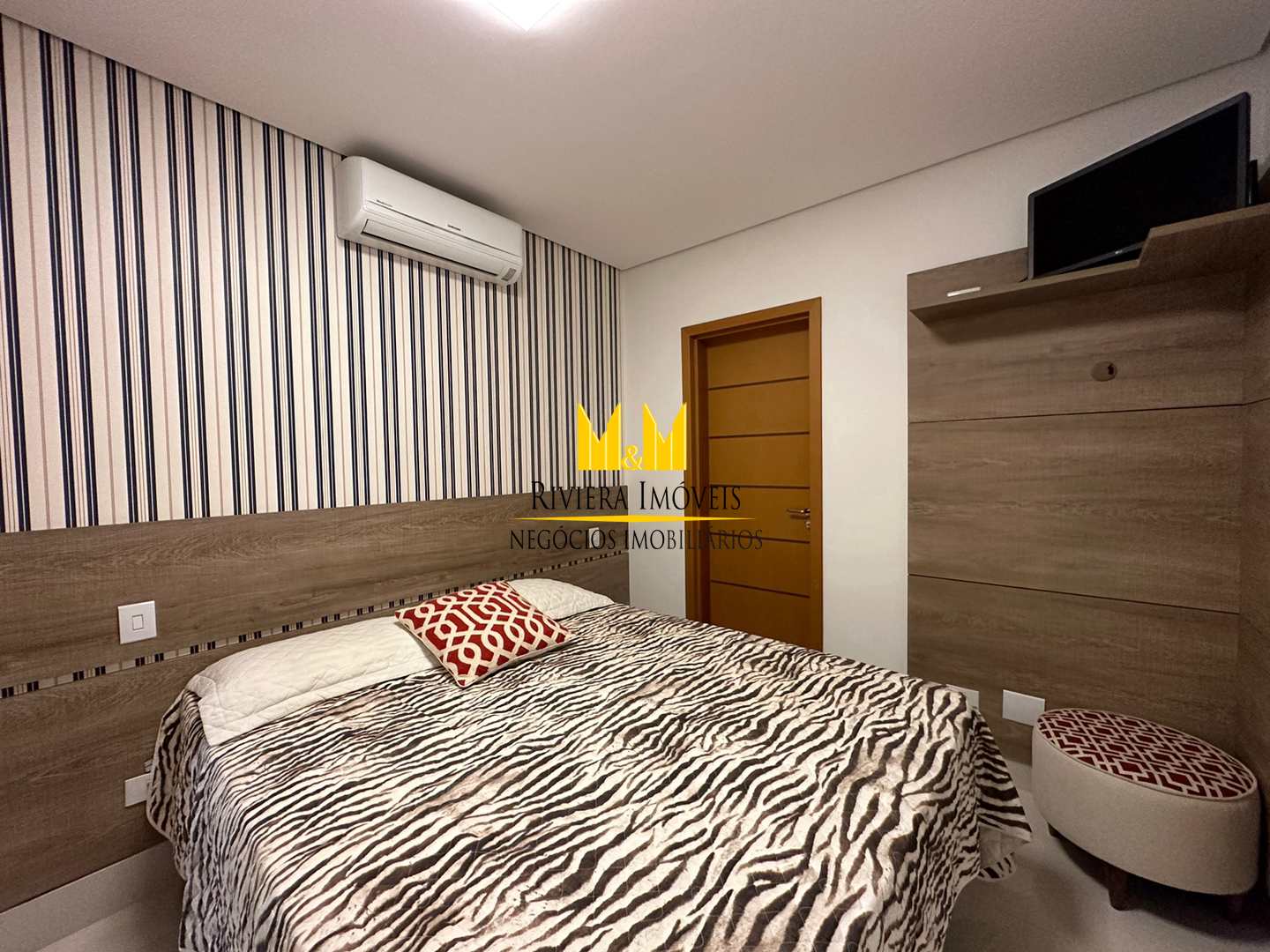 Casa à venda com 6 quartos, 350m² - Foto 8